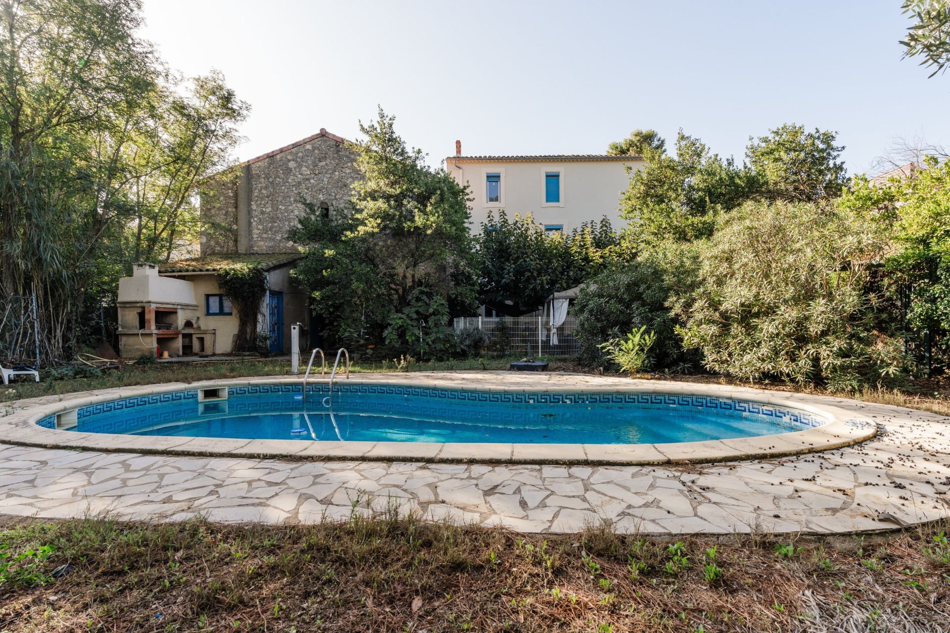 luxury house 9 Rooms for sale on SALLES D AUDE (11110)