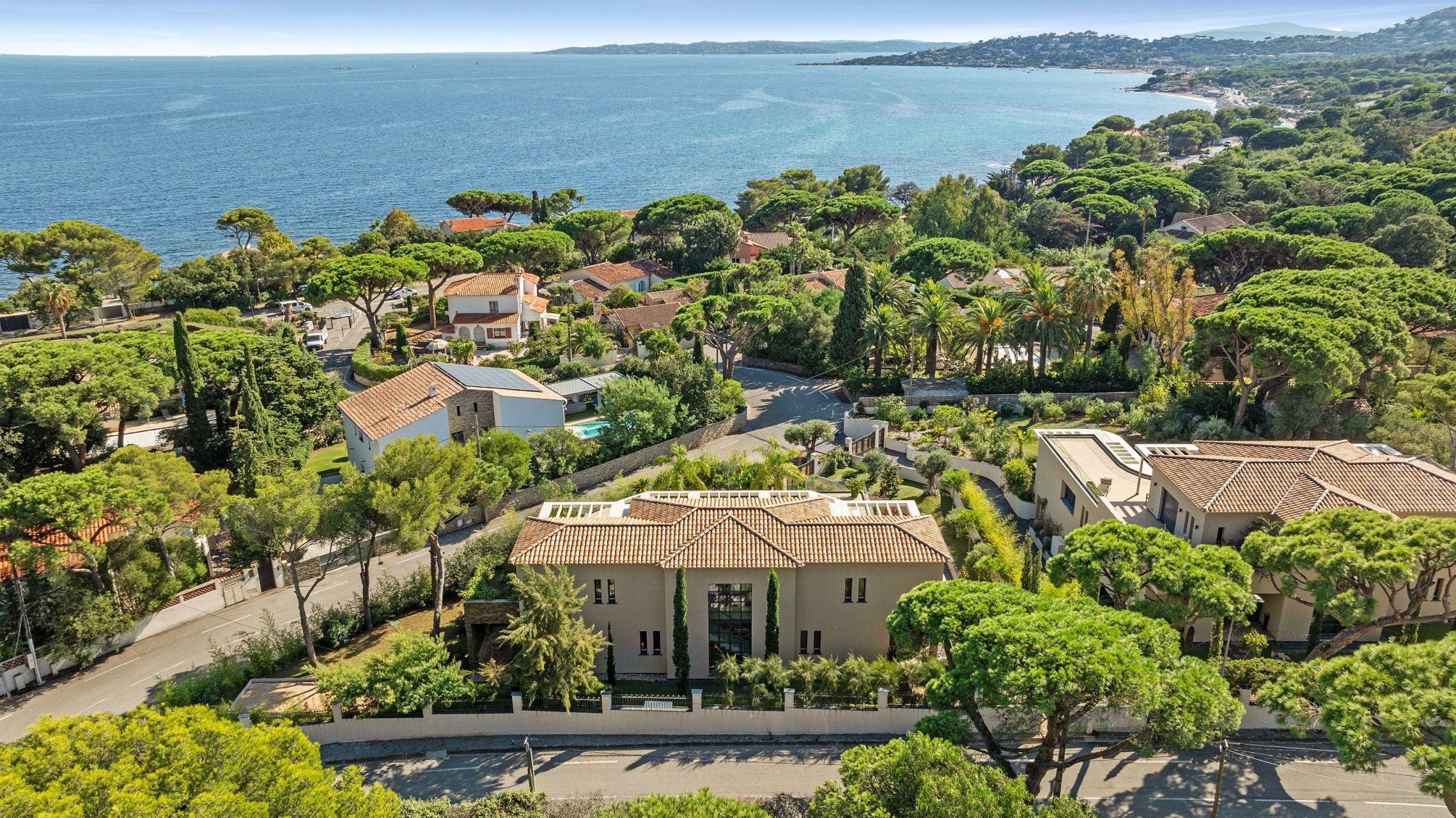 luxury villa 10 Rooms for sale on STE MAXIME (83120)