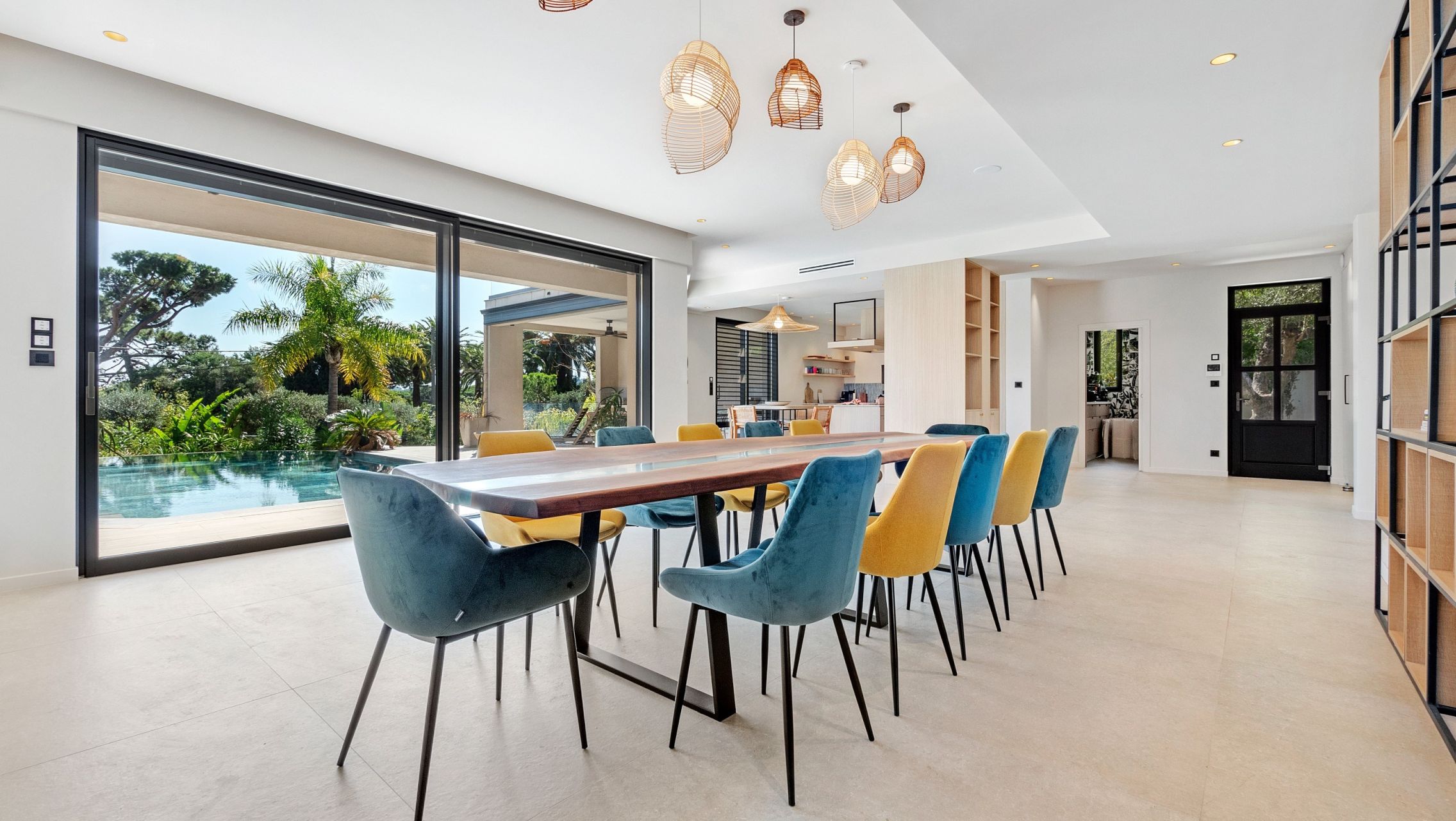 luxury villa 10 Rooms for sale on STE MAXIME (83120)