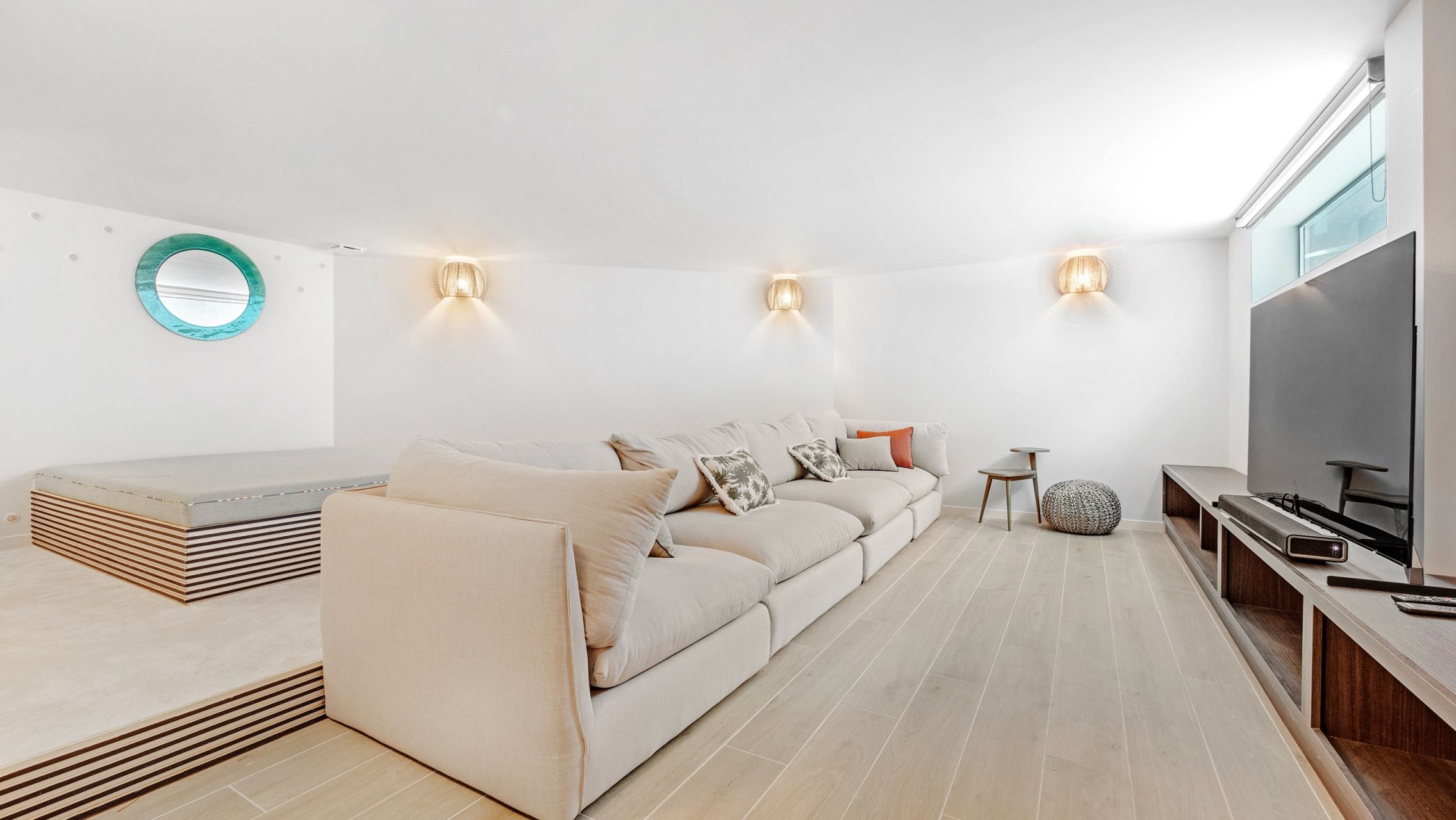 luxury villa 10 Rooms for sale on STE MAXIME (83120)