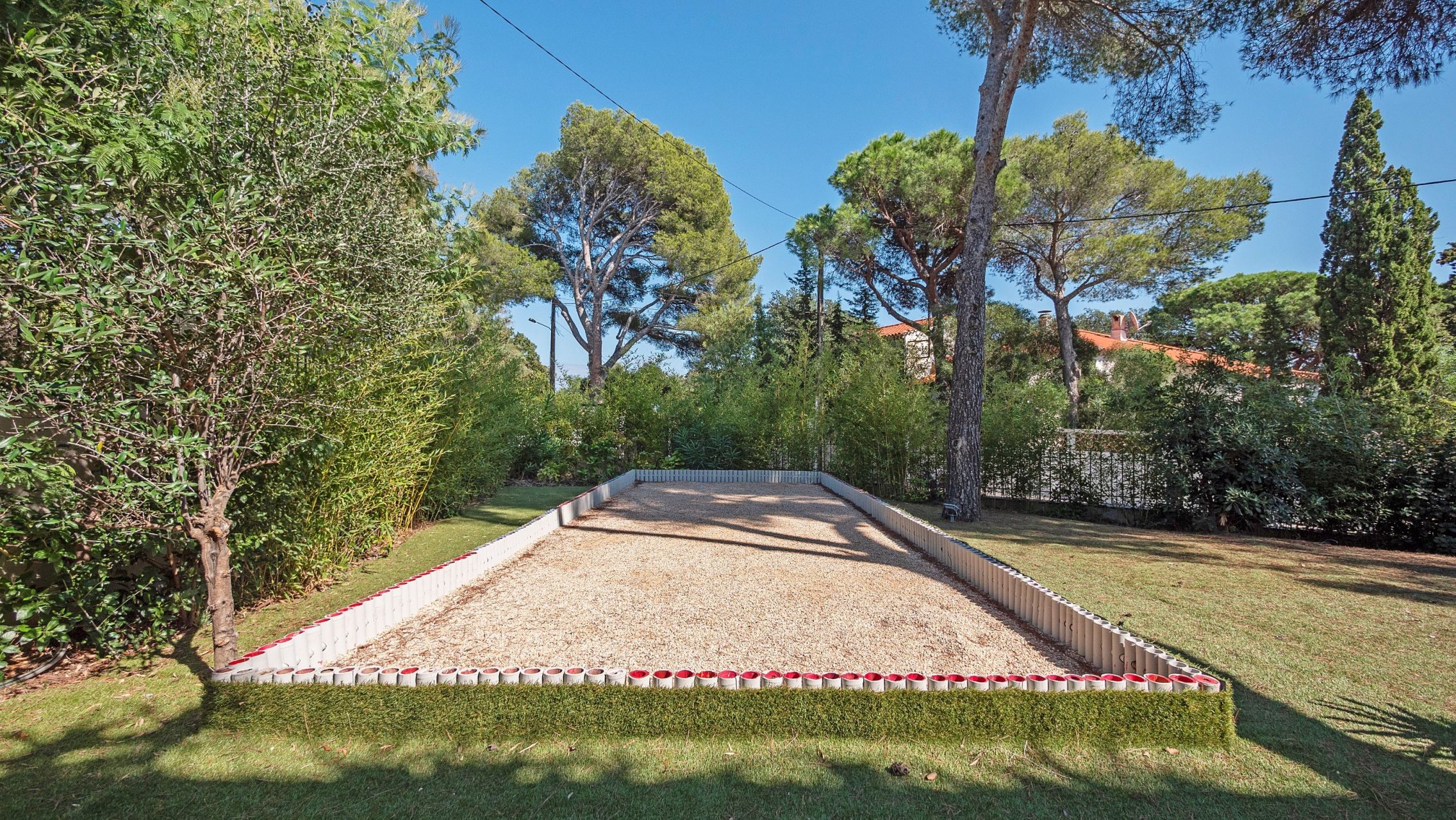 luxury villa 10 Rooms for sale on STE MAXIME (83120)