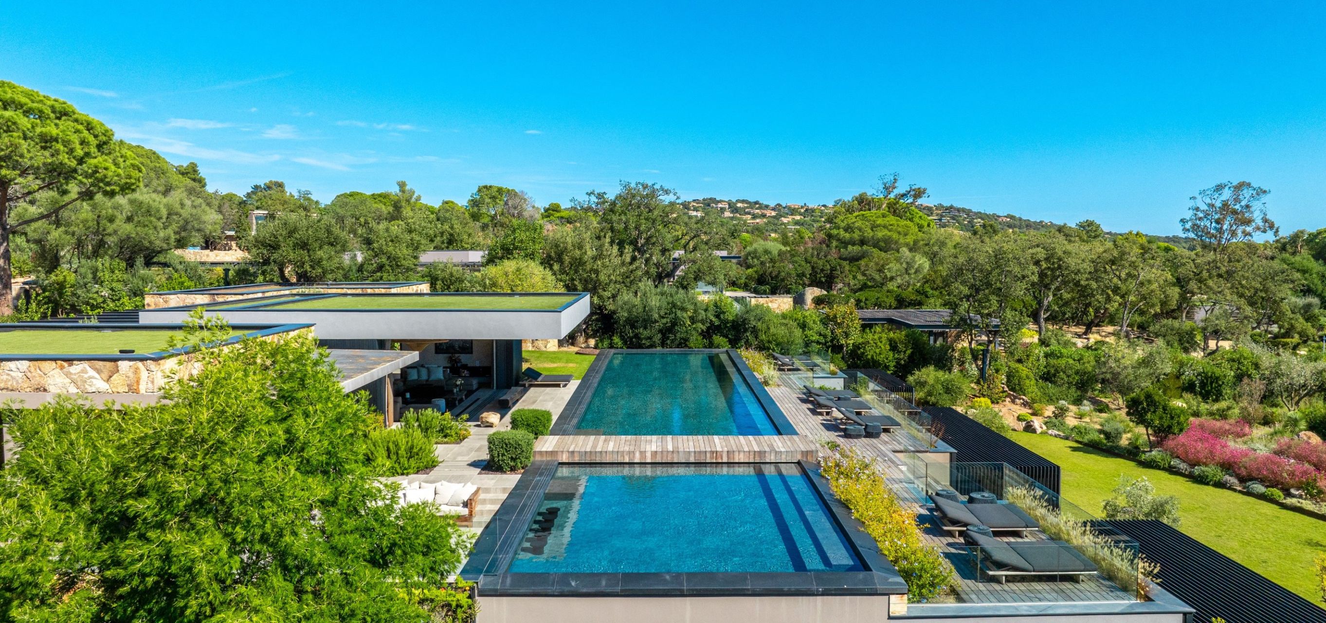 luxury villa 9 Rooms for seasonal rent on STE LUCIE DE PORTO VECCHIO (20144)