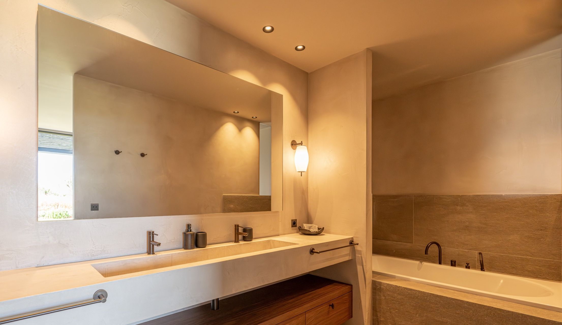 luxury villa 9 Rooms for seasonal rent on STE LUCIE DE PORTO VECCHIO (20144)