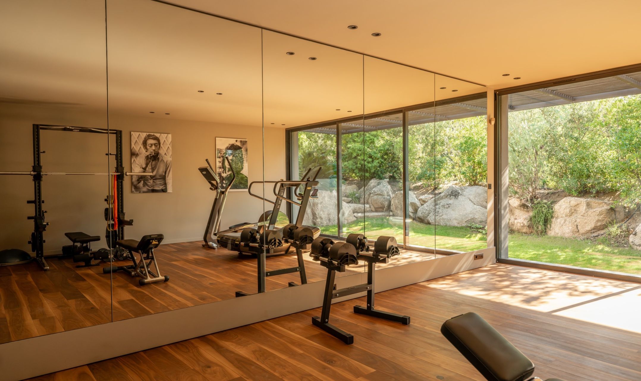 luxury villa 9 Rooms for seasonal rent on STE LUCIE DE PORTO VECCHIO (20144)