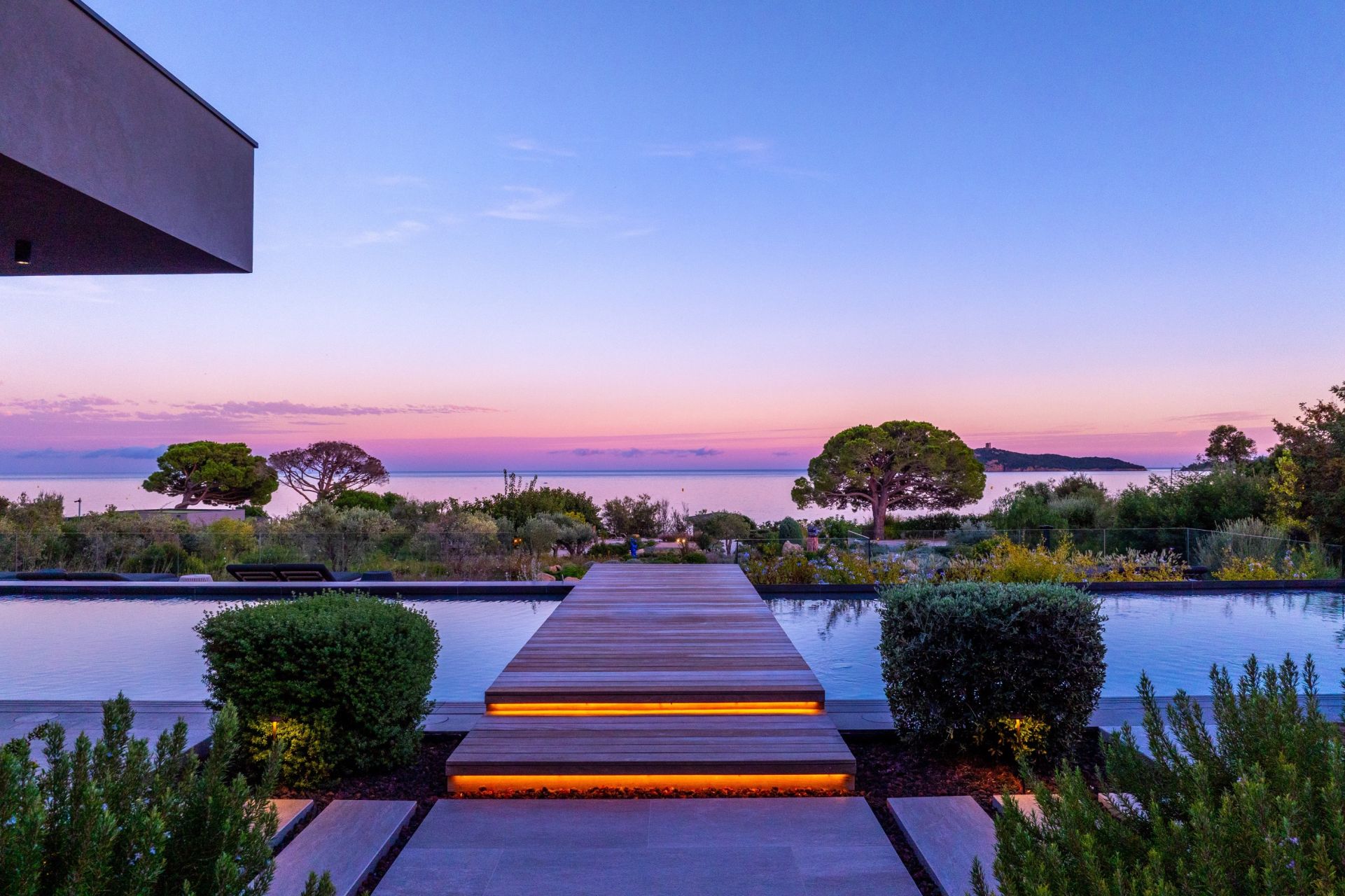 luxury villa 9 Rooms for seasonal rent on STE LUCIE DE PORTO VECCHIO (20144)