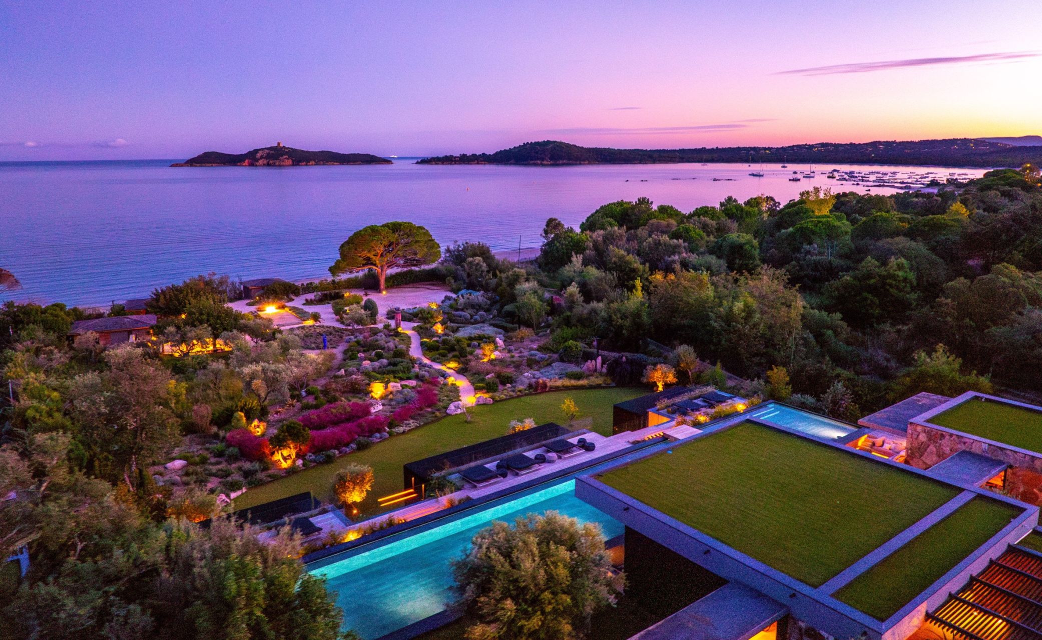 luxury villa 9 Rooms for seasonal rent on STE LUCIE DE PORTO VECCHIO (20144)