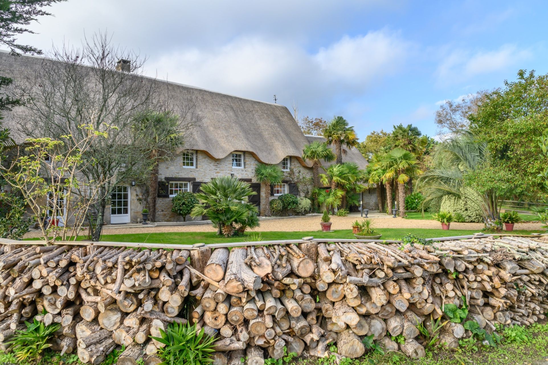 luxury house 7 Rooms for sale on GUERANDE (44350)