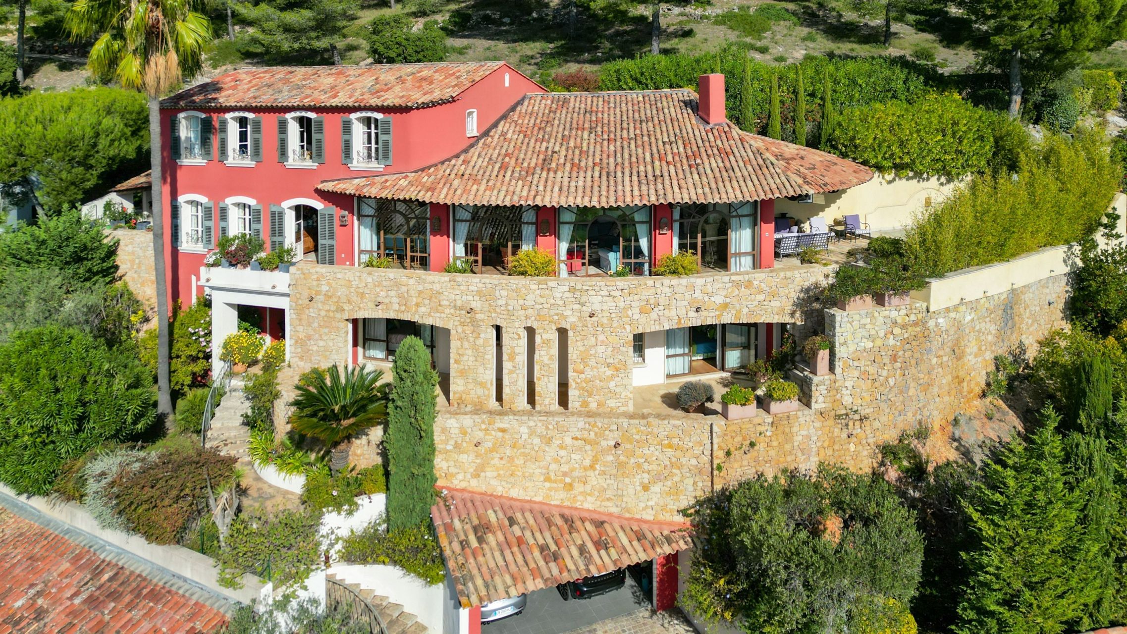 luxury house 7 Rooms for sale on ST CYR SUR MER (83270)