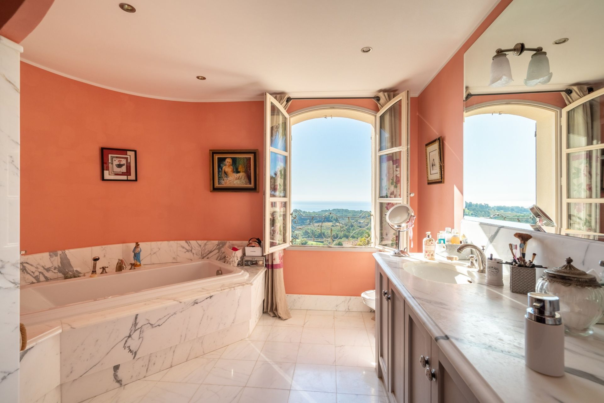 luxury house 7 Rooms for sale on ST CYR SUR MER (83270)