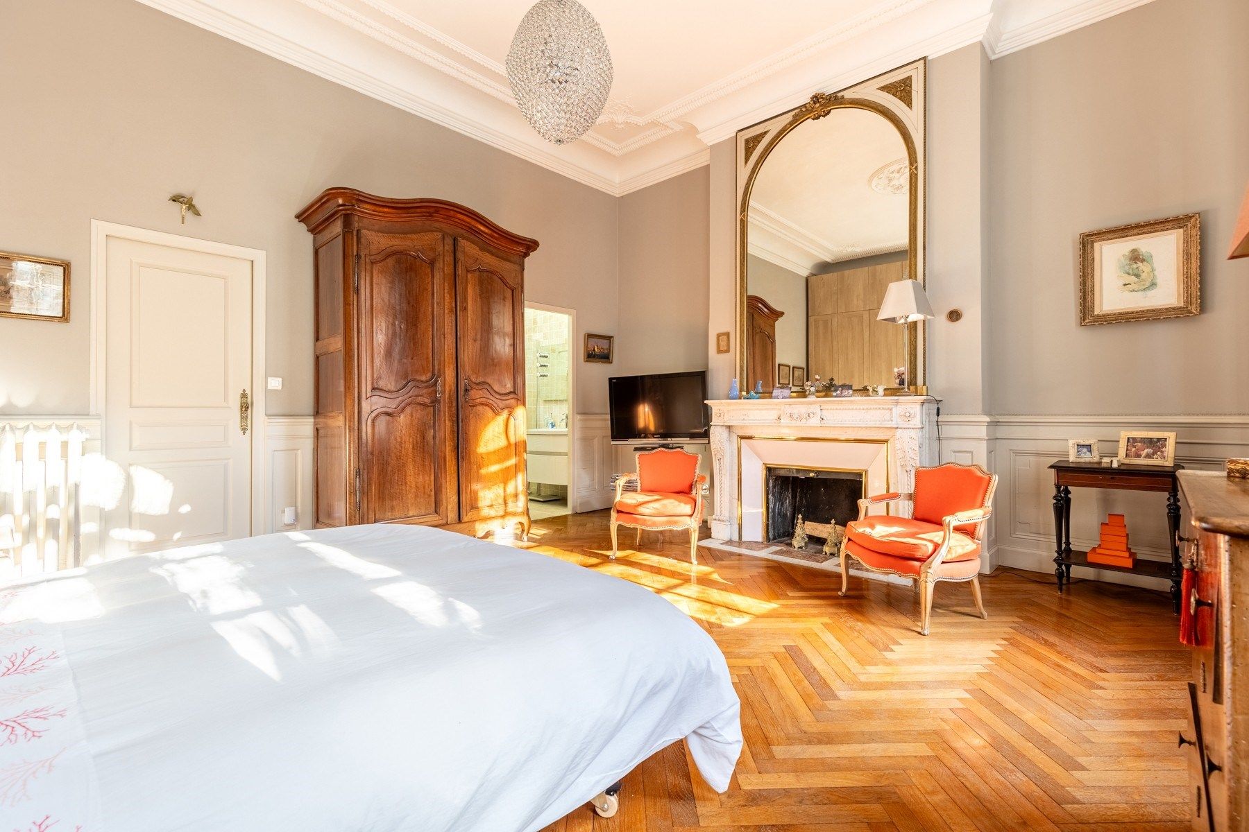 luxury apartment 3 Rooms for sale on BORDEAUX (33000)