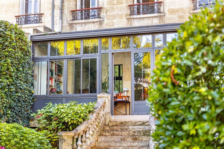 luxury apartment 3 Rooms for sale on BORDEAUX (33000)