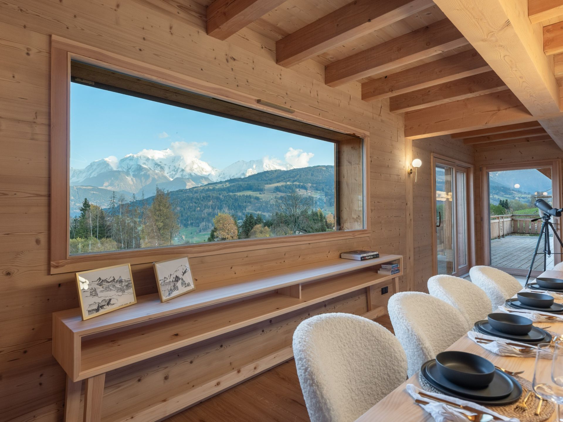 chalet de luxe 6 Pièces en location saisonnière sur COMBLOUX (74920)