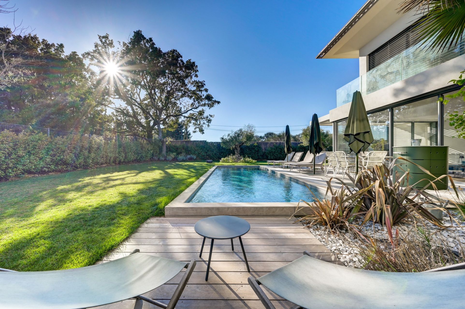 luxury house 8 Rooms for sale on AIX EN PROVENCE (13100)