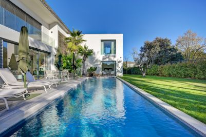 Sale Luxury house Aix-en-Provence 8 Rooms 234 m²