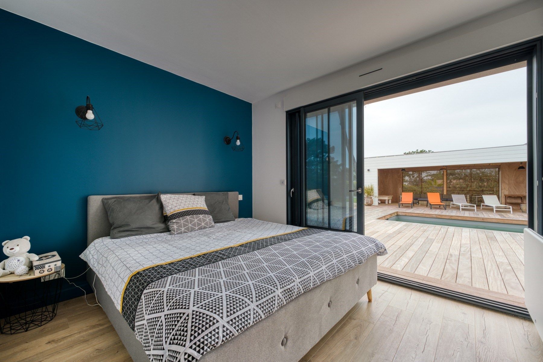 luxury villa 7 Rooms for sale on ST PALAIS SUR MER (17420)