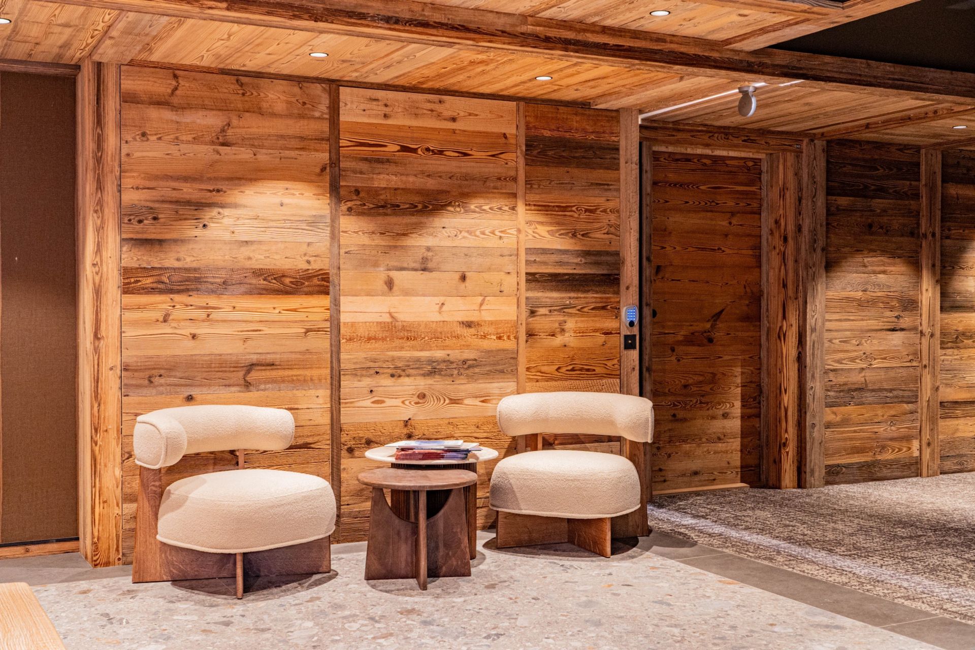 luxury apartment 5 Rooms for sale on MERIBEL LES ALLUES (73550)