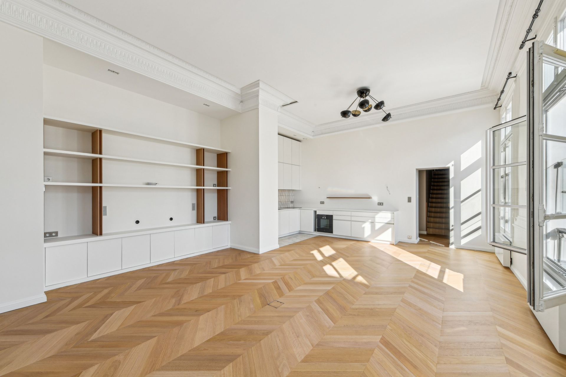 luxury apartment 5 Rooms for sale on PARIS (75008)