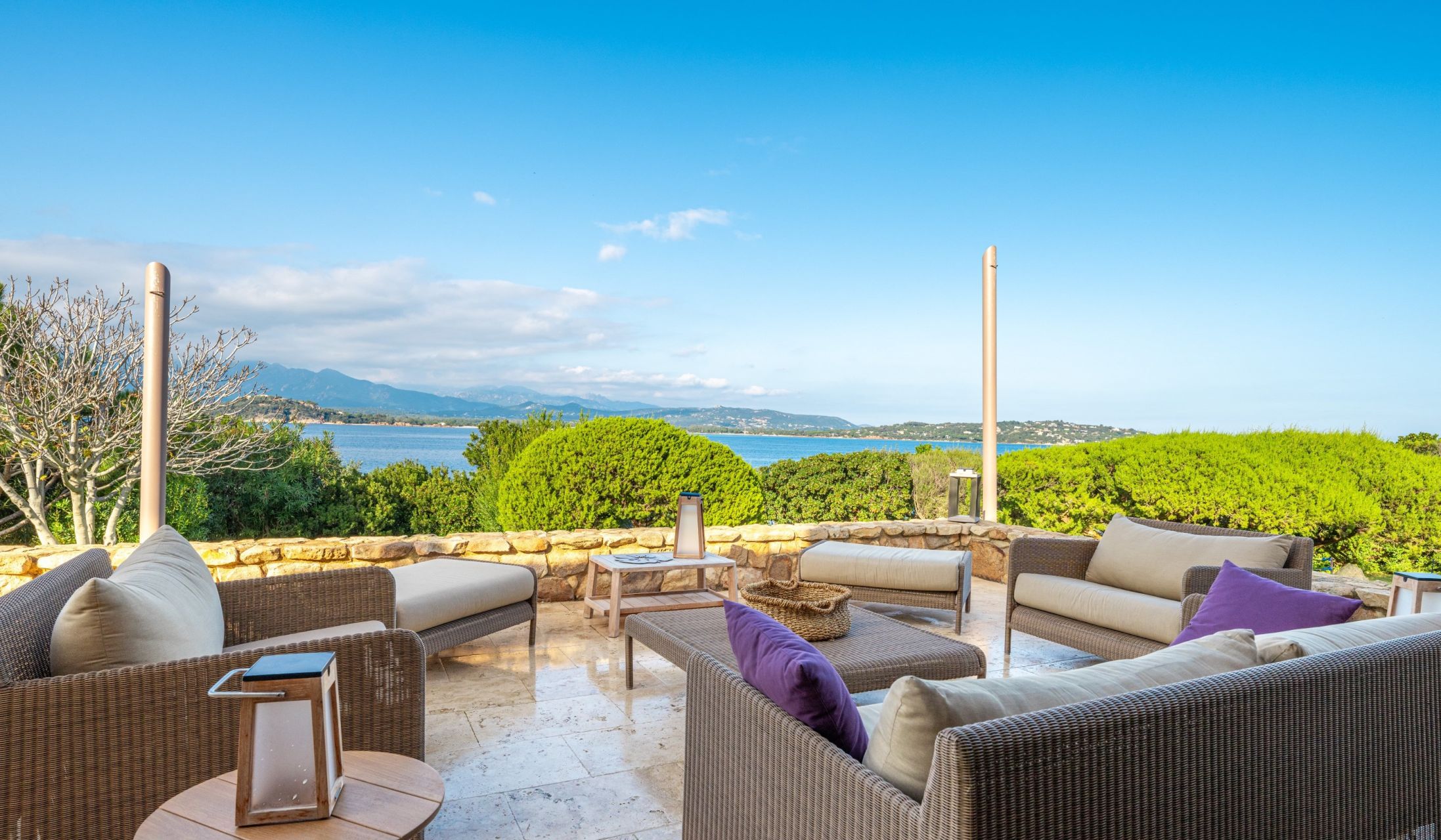 luxury villa 6 Rooms for seasonal rent on PORTO VECCHIO (20137)