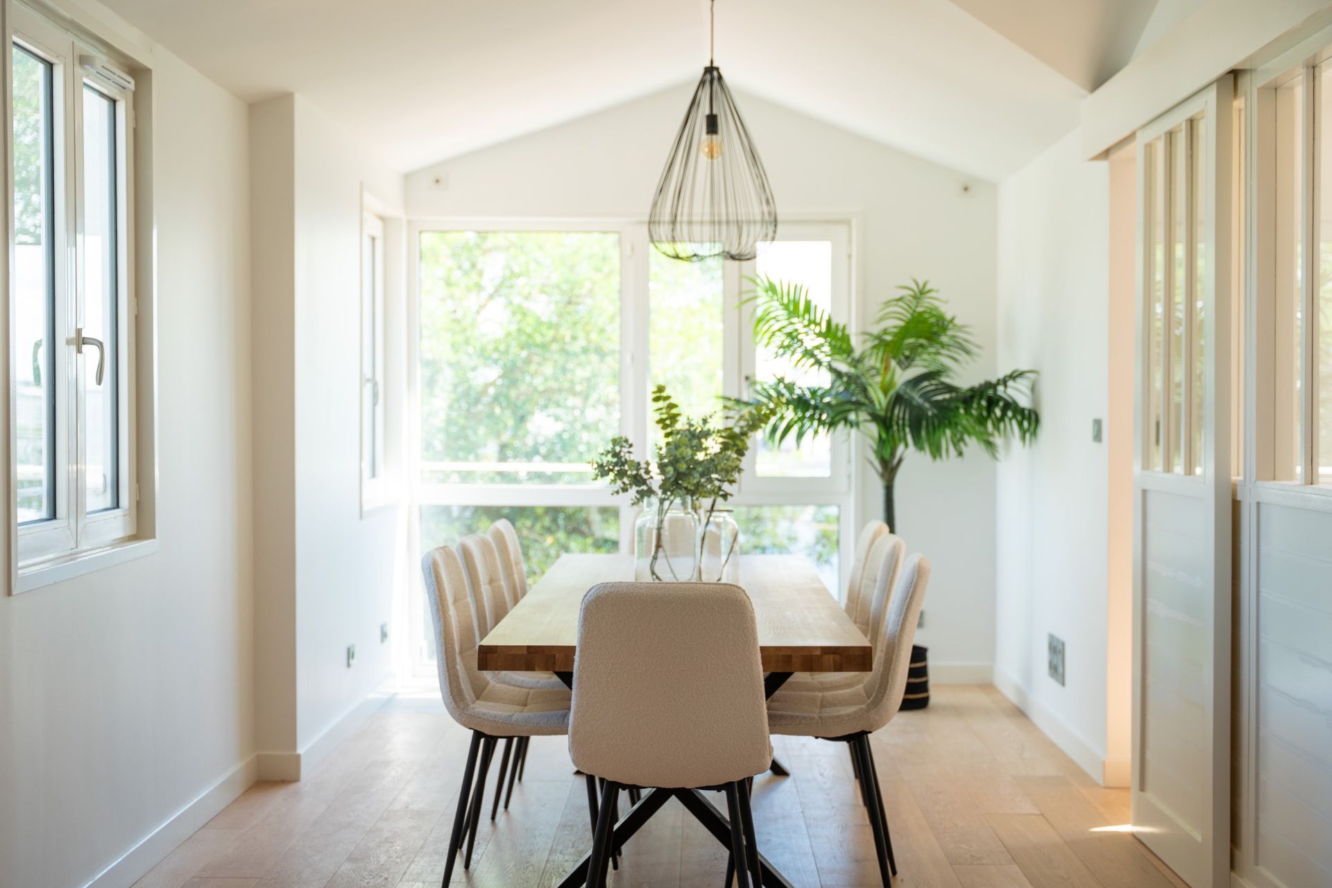 luxury apartment 5 Rooms for sale on LA ROCHELLE (17000)