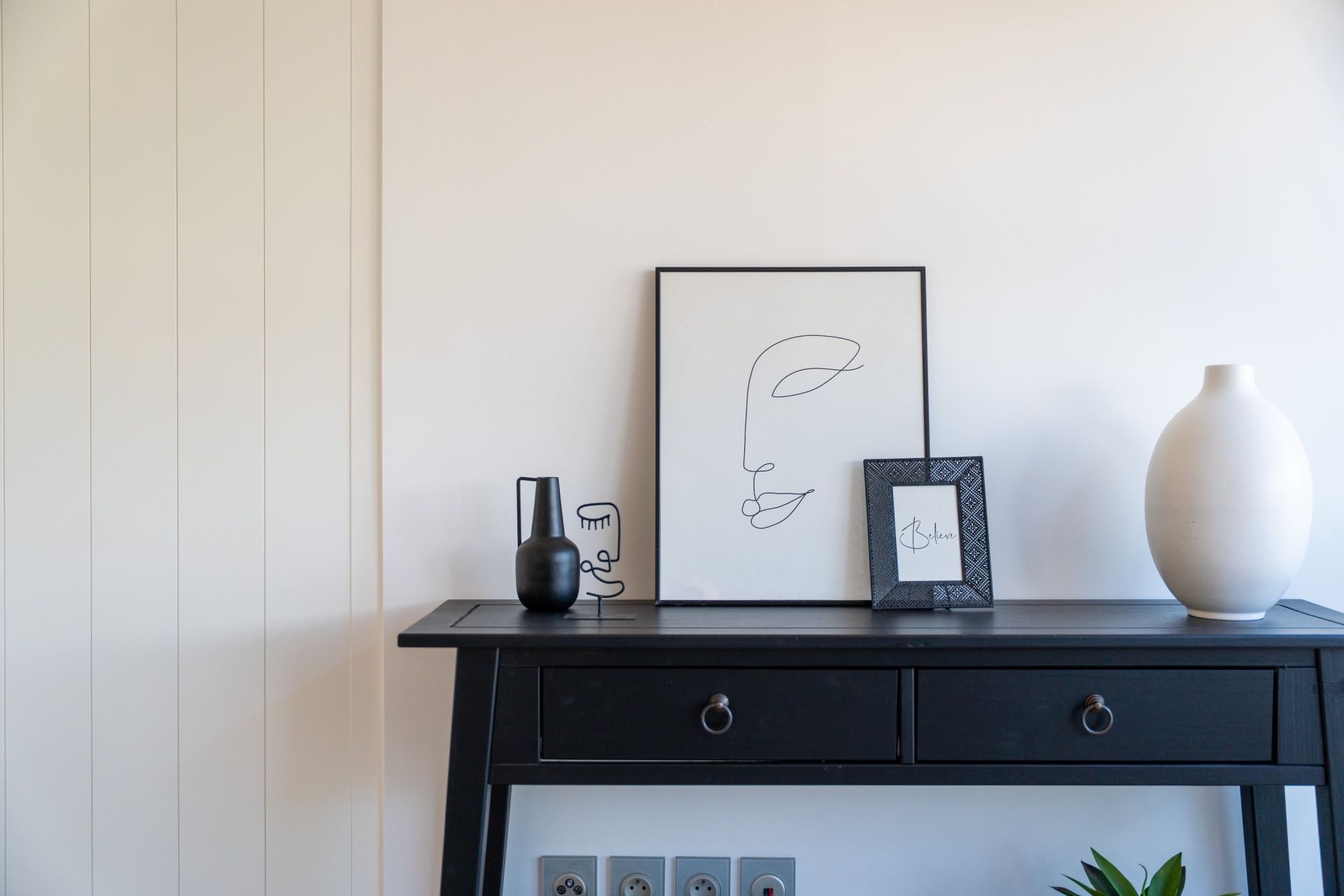 luxury apartment 4 Rooms for sale on LA ROCHELLE (17000)