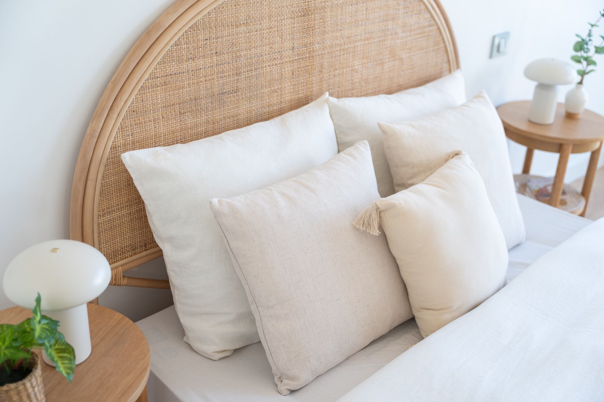 luxury apartment 4 Rooms for sale on LA ROCHELLE (17000)