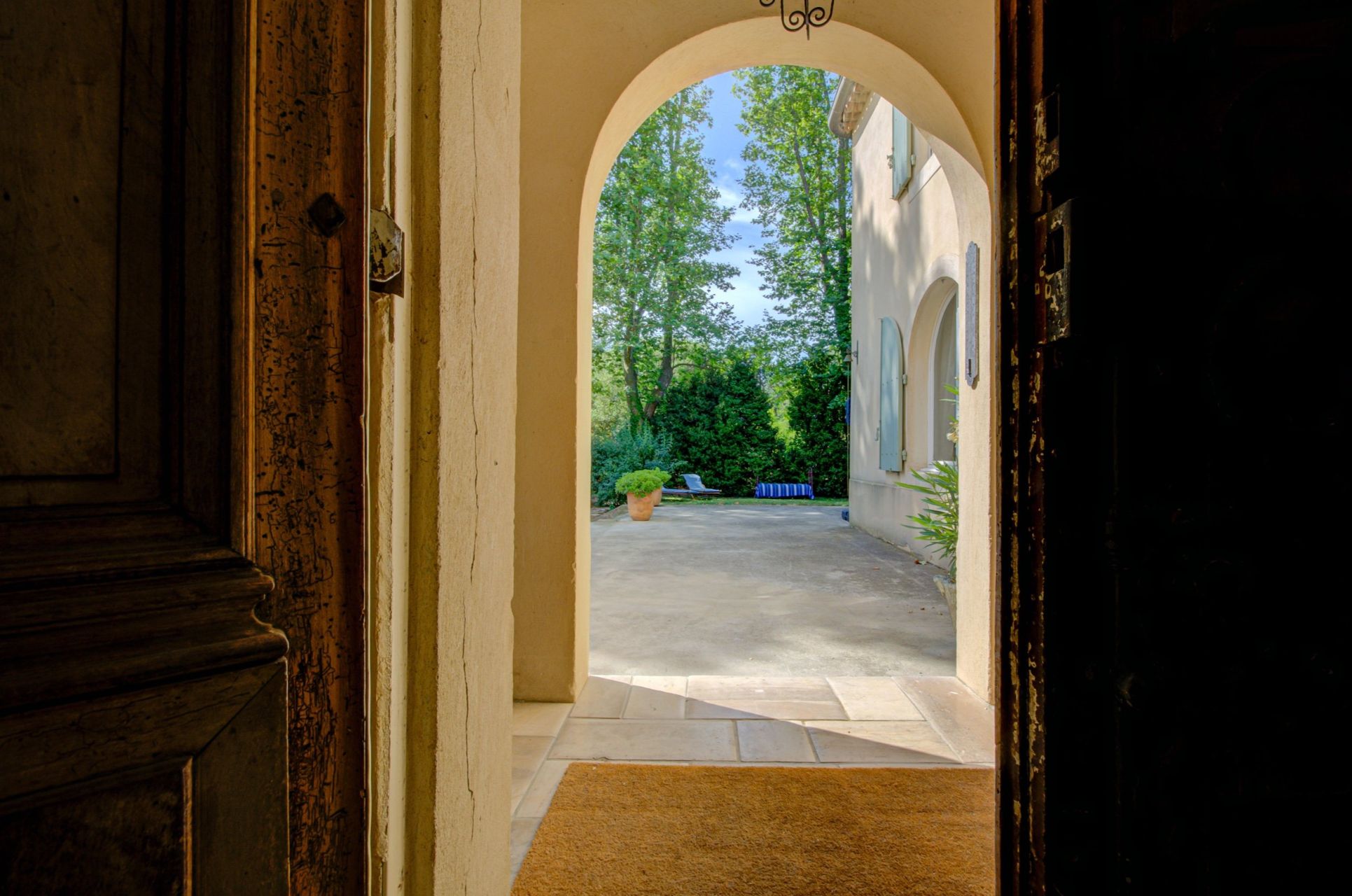 luxury house 12 Rooms for sale on AIX EN PROVENCE (13100)