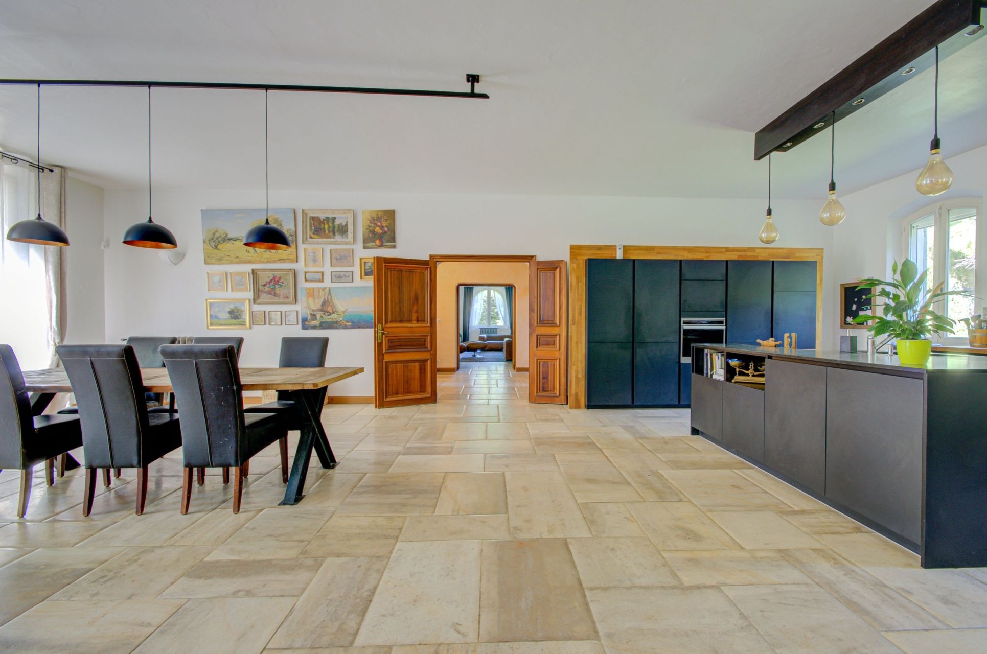 luxury house 12 Rooms for sale on AIX EN PROVENCE (13100)