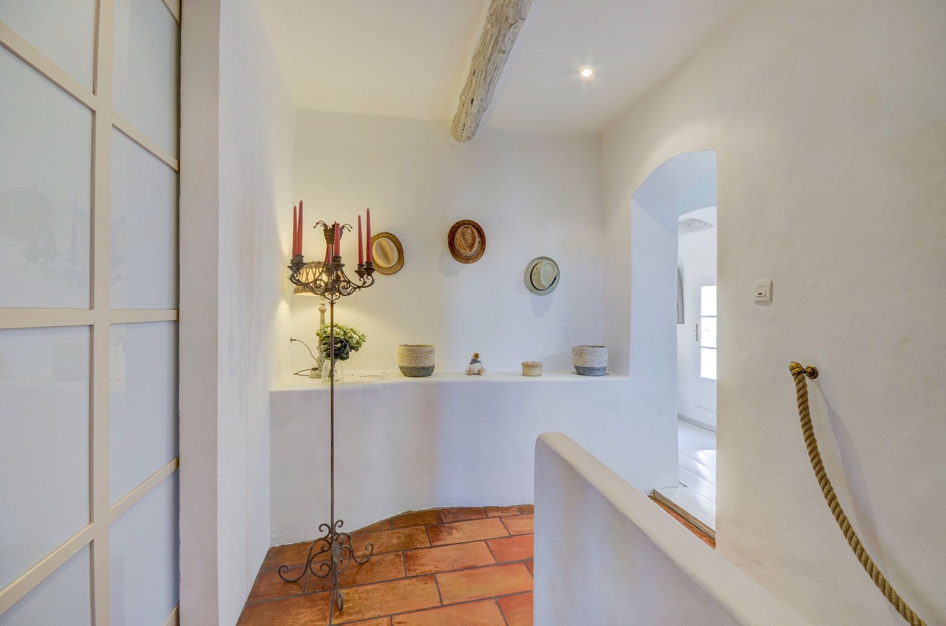 luxury house 6 Rooms for sale on AIX EN PROVENCE (13100)
