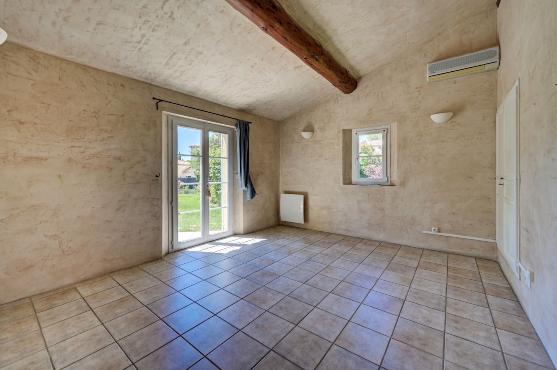 maison de luxe 7 Pièces en vente sur EGUILLES (13510)