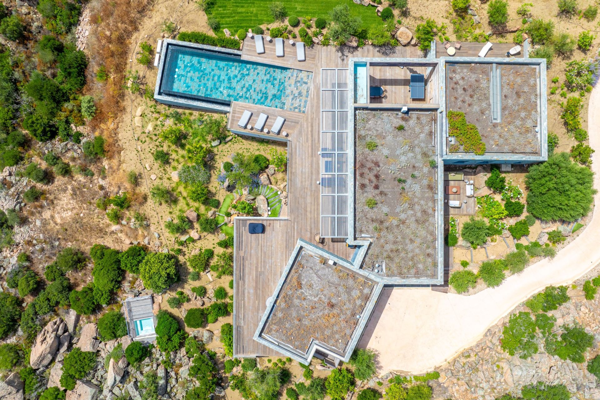 villa de luxe 6 Pièces en location saisonnière sur PORTO VECCHIO (20137)