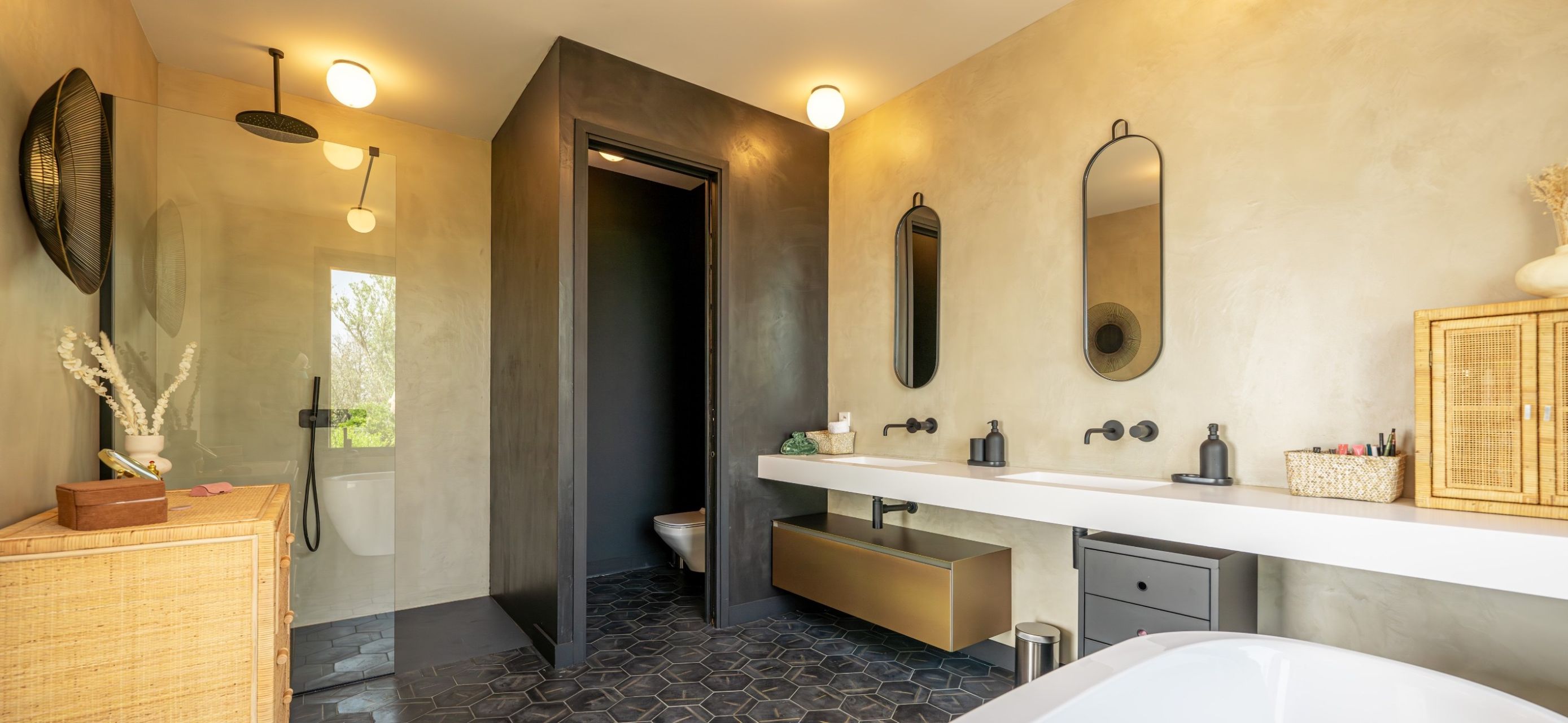 villa de luxe 6 Pièces en location saisonnière sur PORTO VECCHIO (20137)