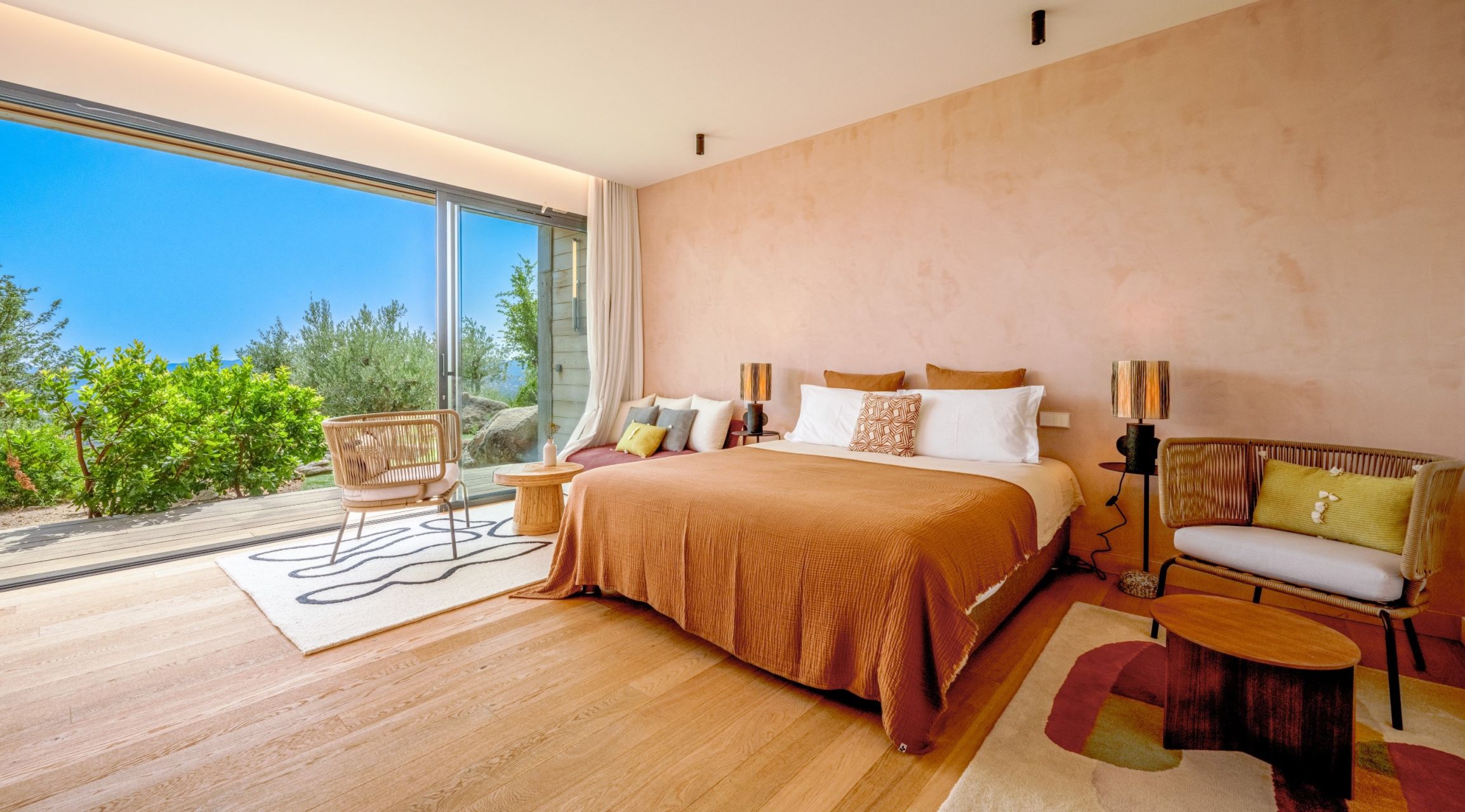 villa de luxe 6 Pièces en location saisonnière sur PORTO VECCHIO (20137)