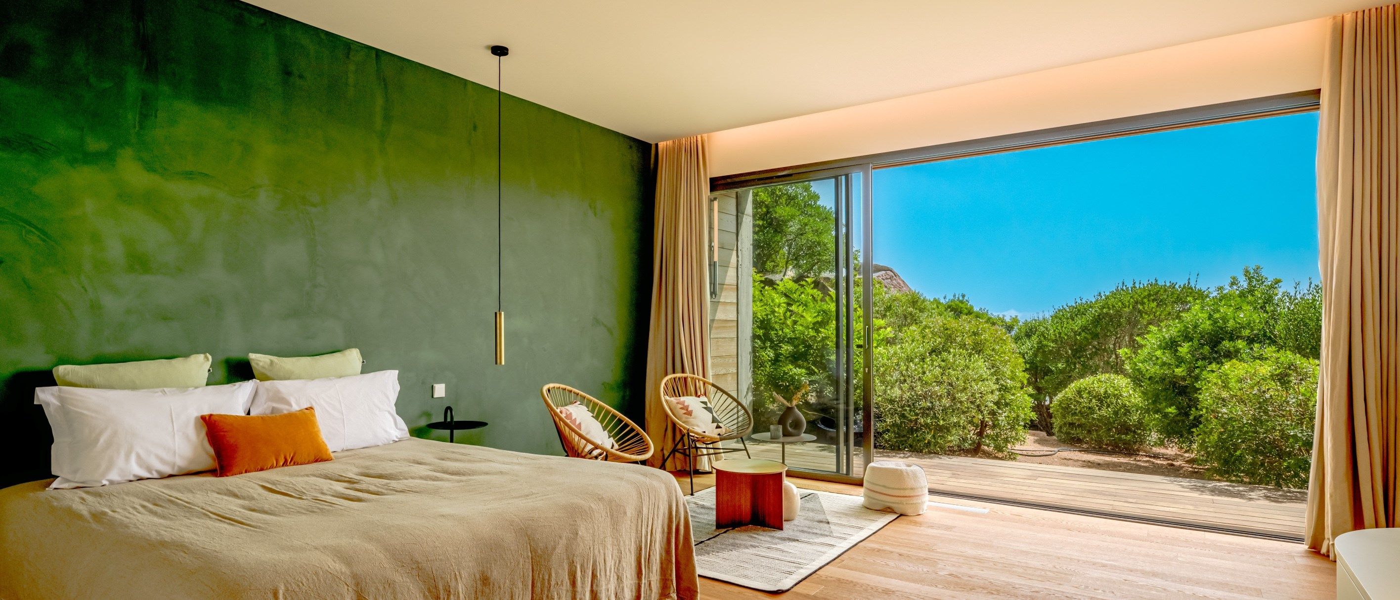 villa de luxe 6 Pièces en location saisonnière sur PORTO VECCHIO (20137)