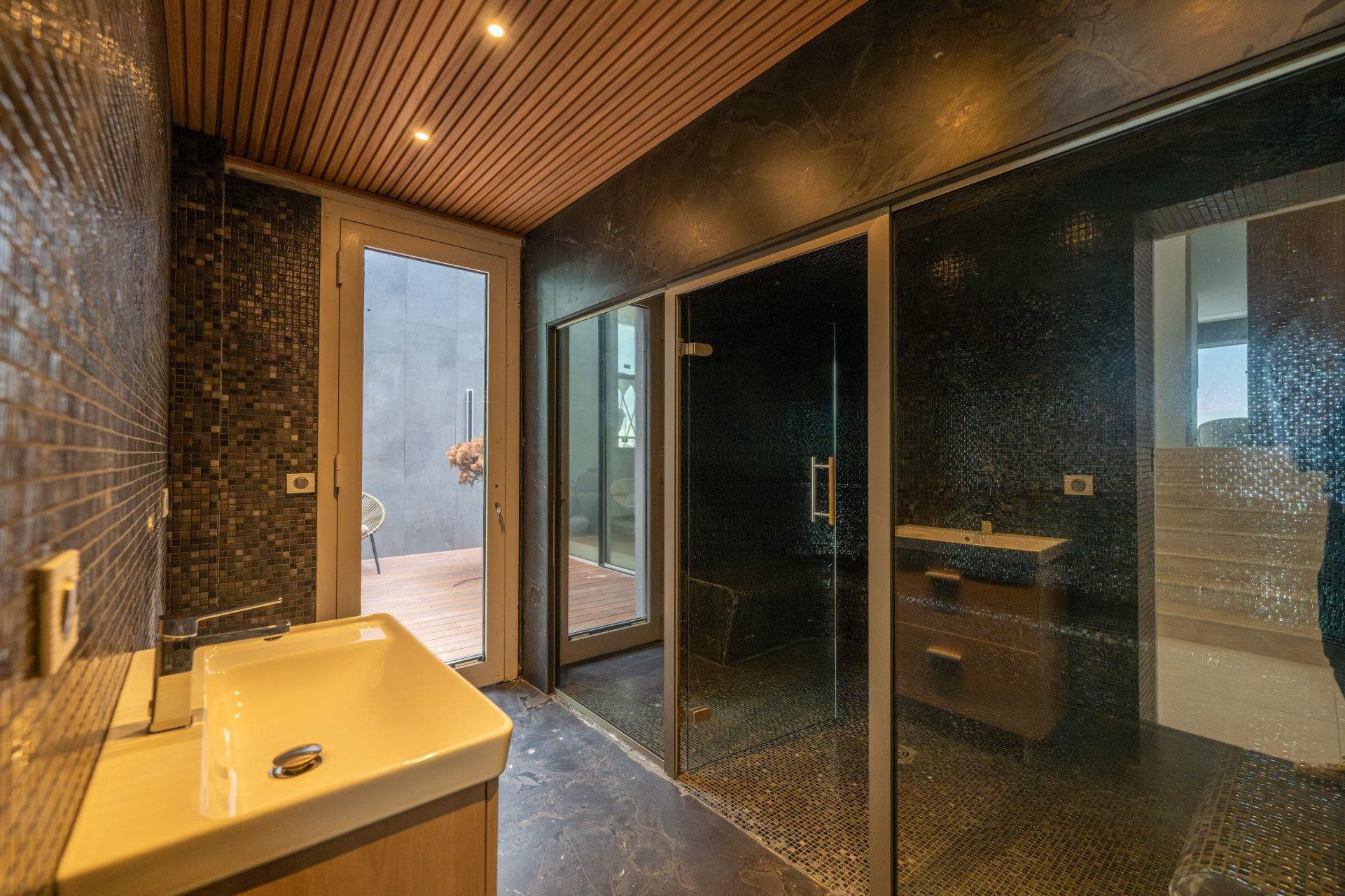 luxury villa 10 Rooms for seasonal rent on STE LUCIE DE PORTO VECCHIO (20144)