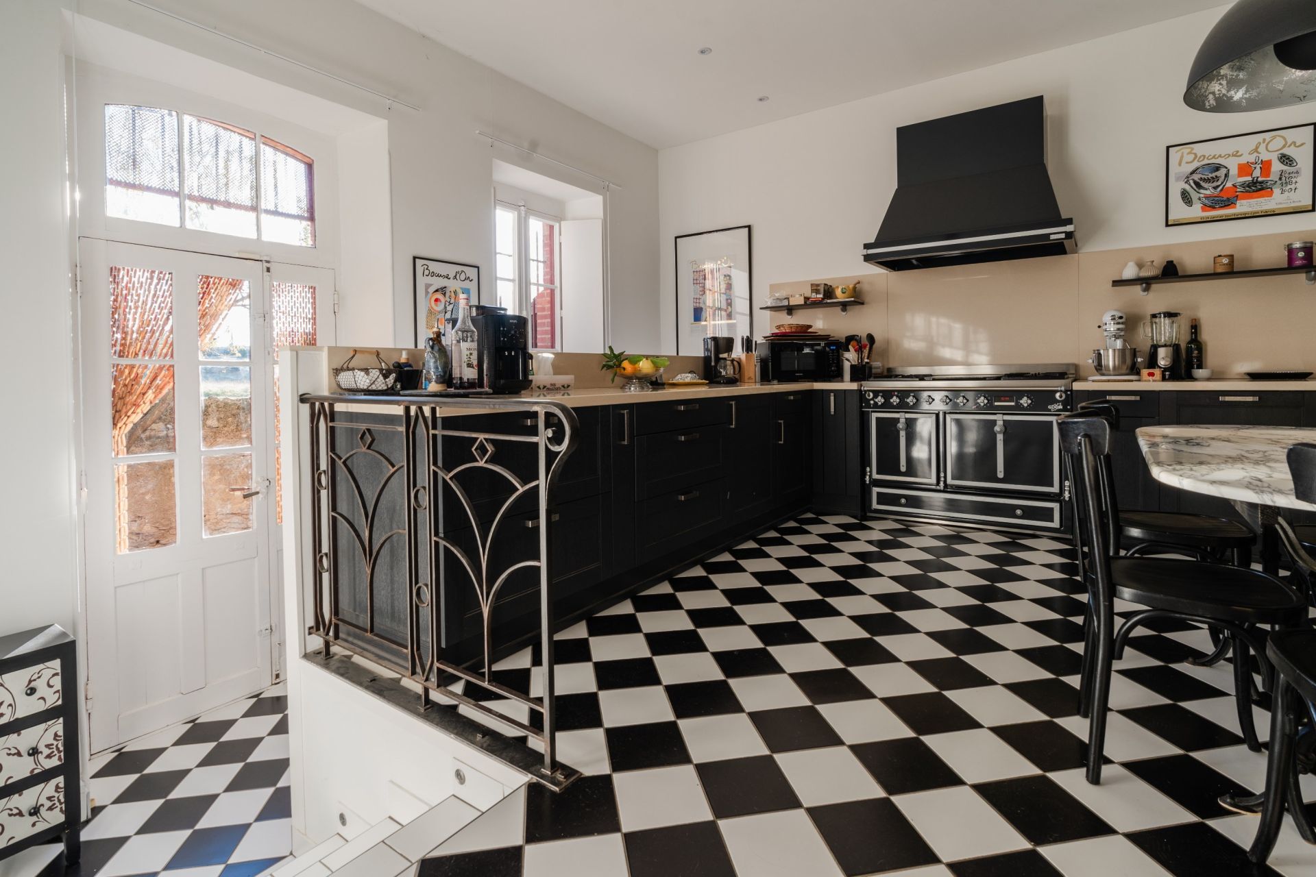 luxury house 11 Rooms for sale on FONTCOUVERTE (11700)