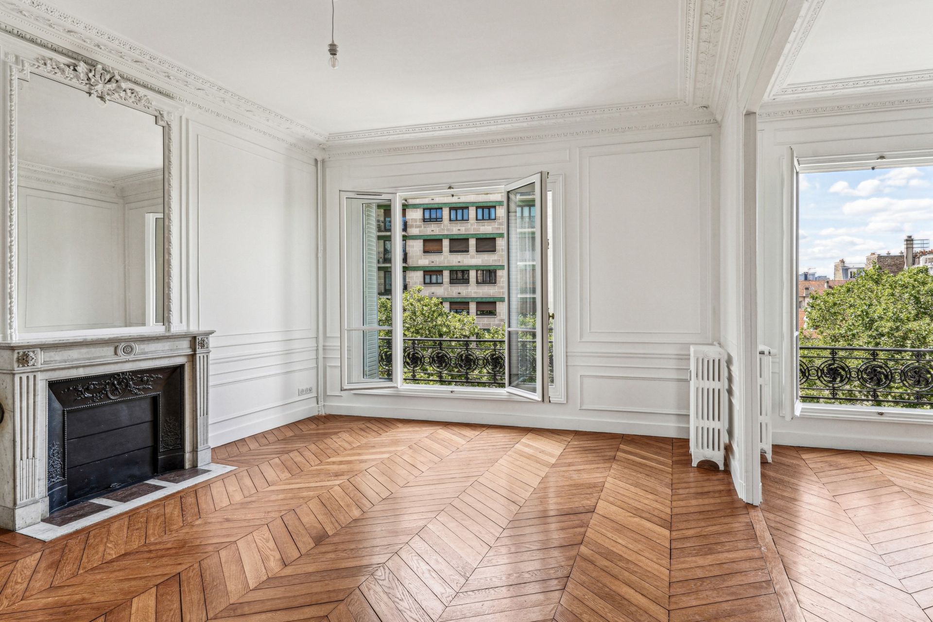 luxury apartment 7 Rooms for sale on PARIS (75014)