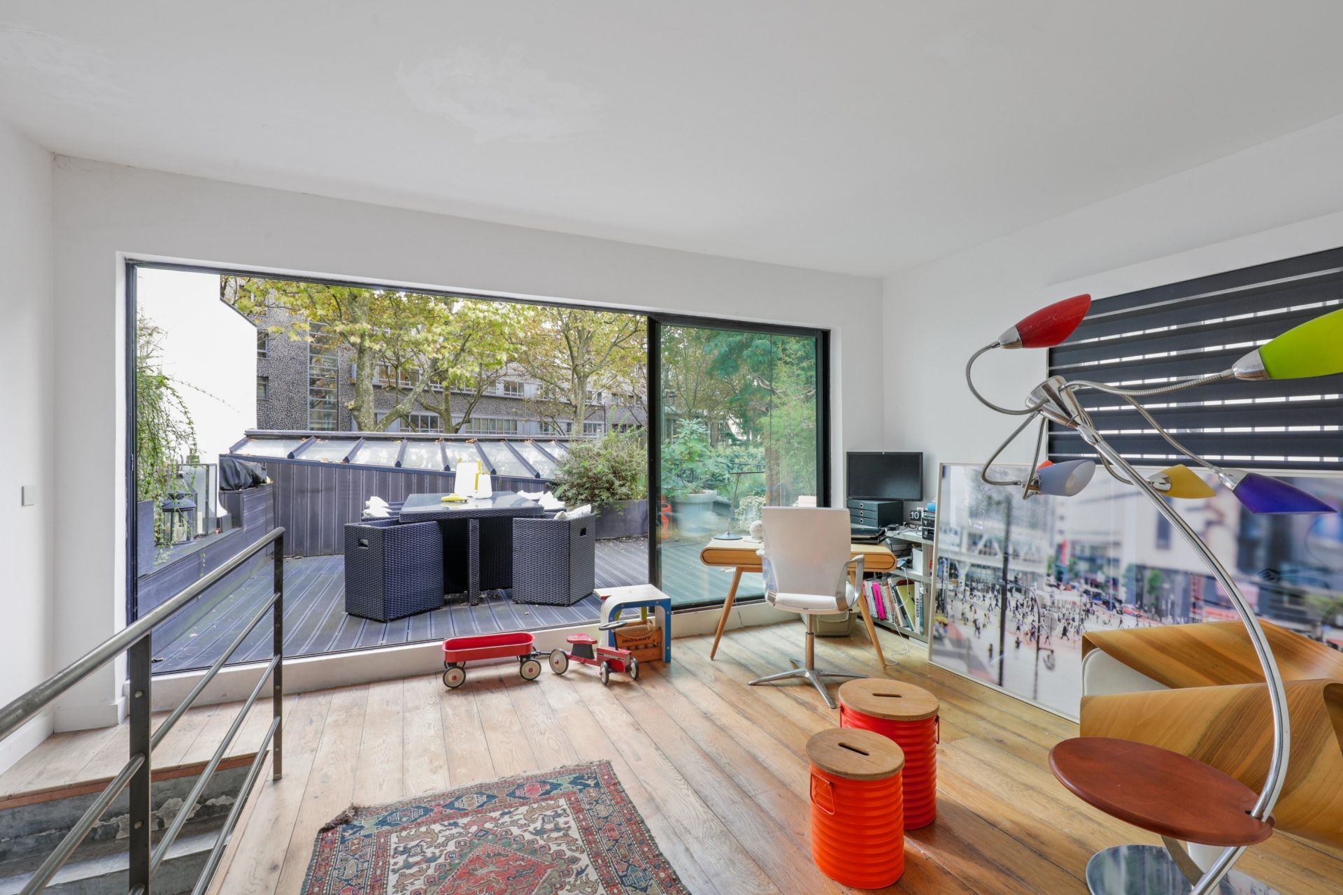 luxury house 6 Rooms for sale on PARIS (75018)