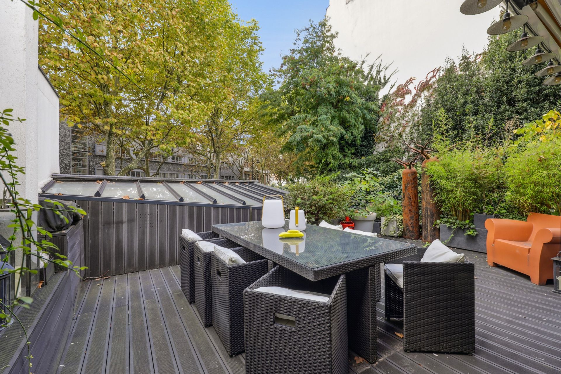 luxury house 6 Rooms for sale on PARIS (75018)