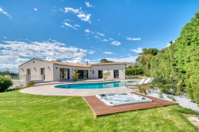 Sale Luxury villa Vallauris 8 Rooms 400 m²