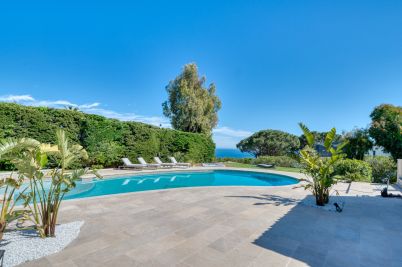 Sale Luxury villa Vallauris 8 Rooms 400 m²