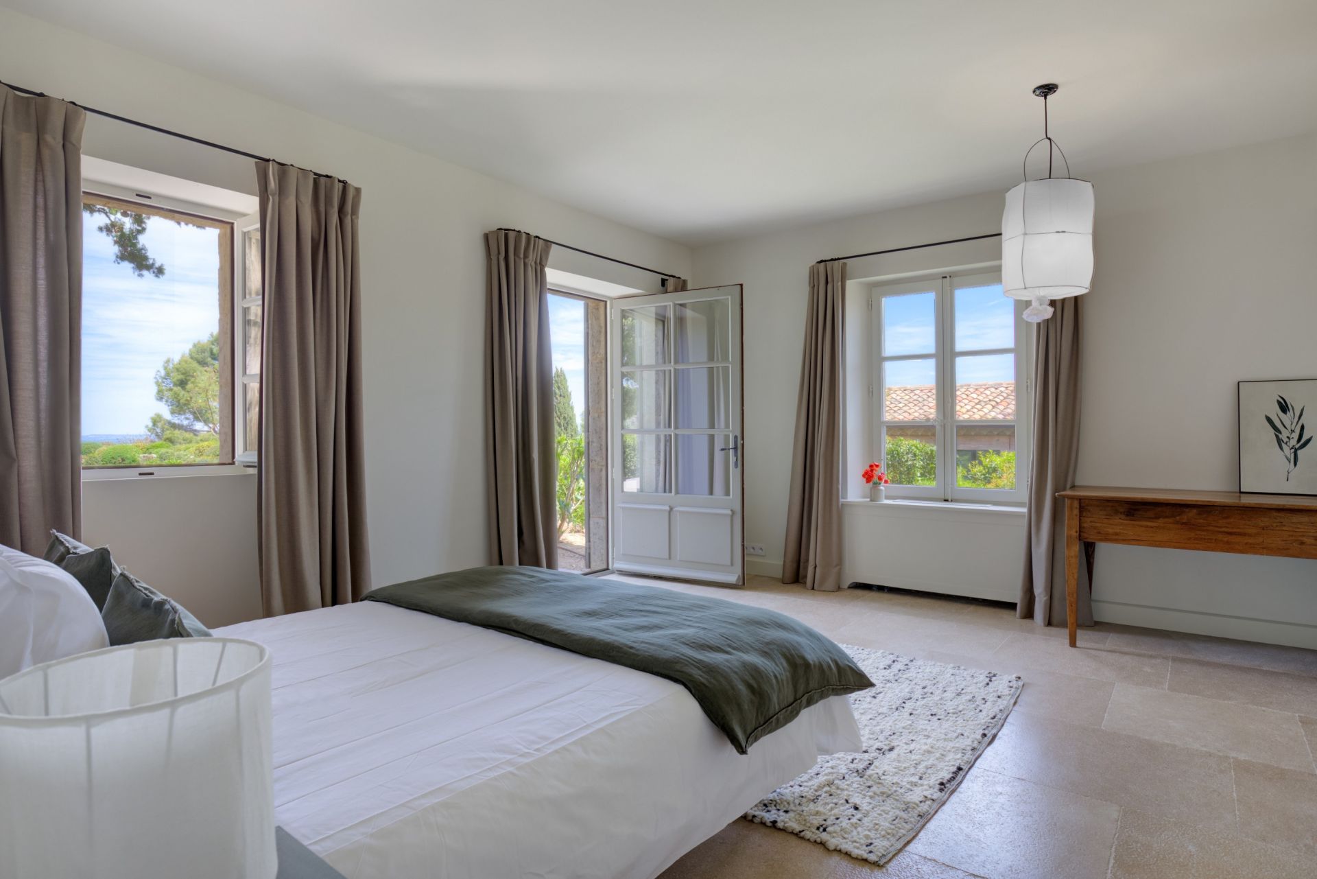 mas 10 Rooms for seasonal rent on EYGALIERES (13810)