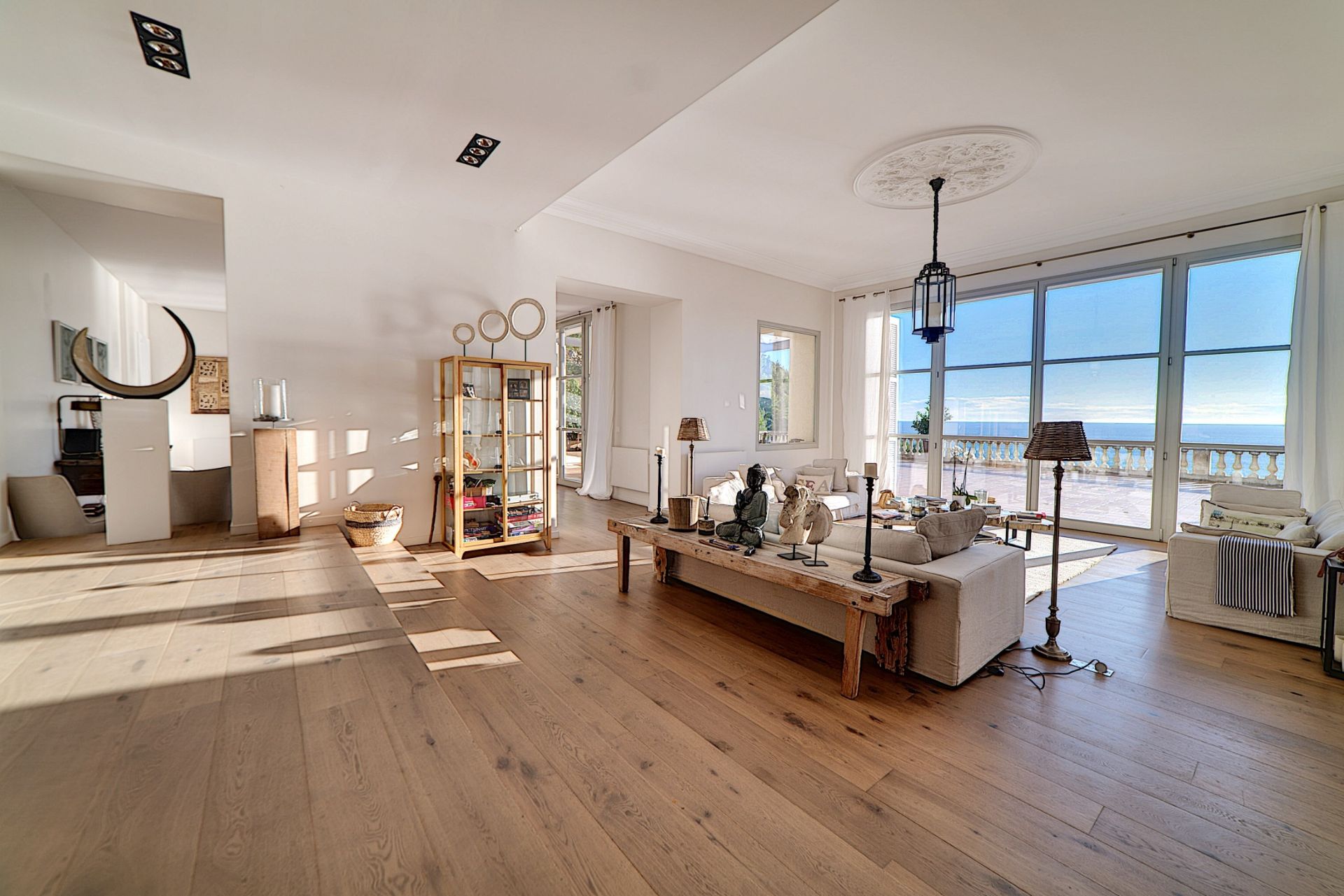 luxury property 15 Rooms for seasonal rent on CASSIS (13260)