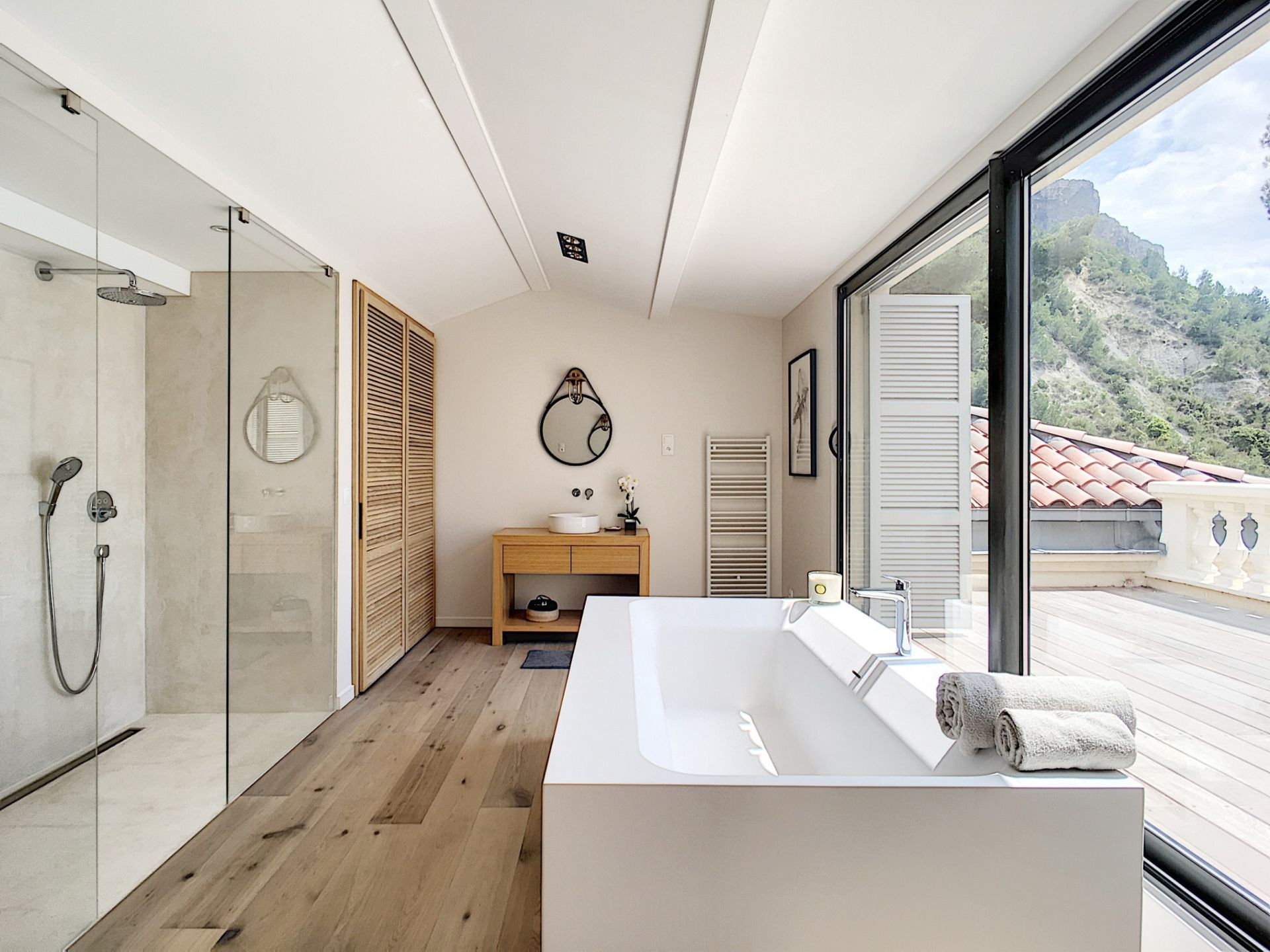 propriété de luxe 15 Pièces en location saisonnière sur CASSIS (13260)