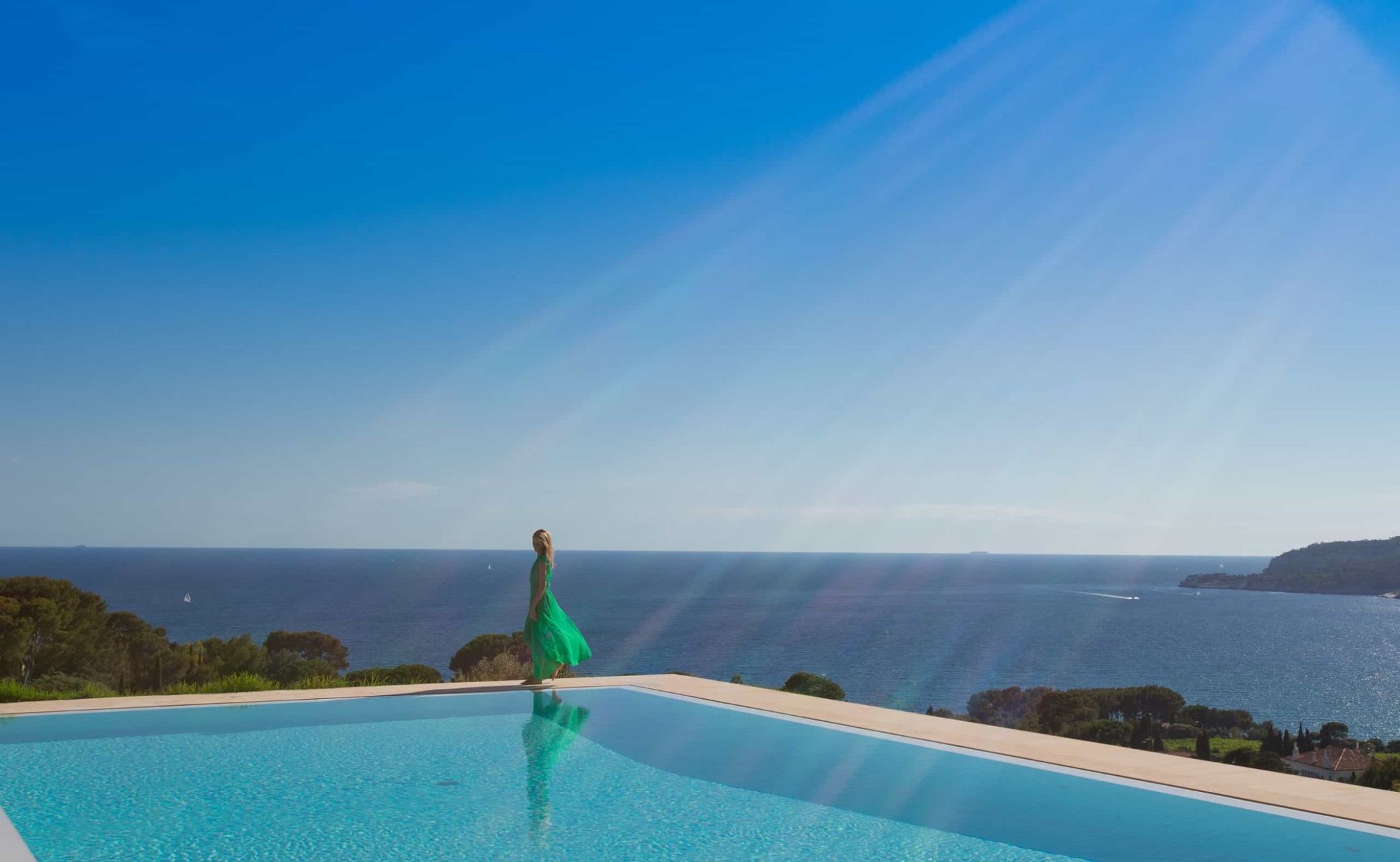 luxury farmhouse 7 Rooms for seasonal rent on CASSIS (13260)