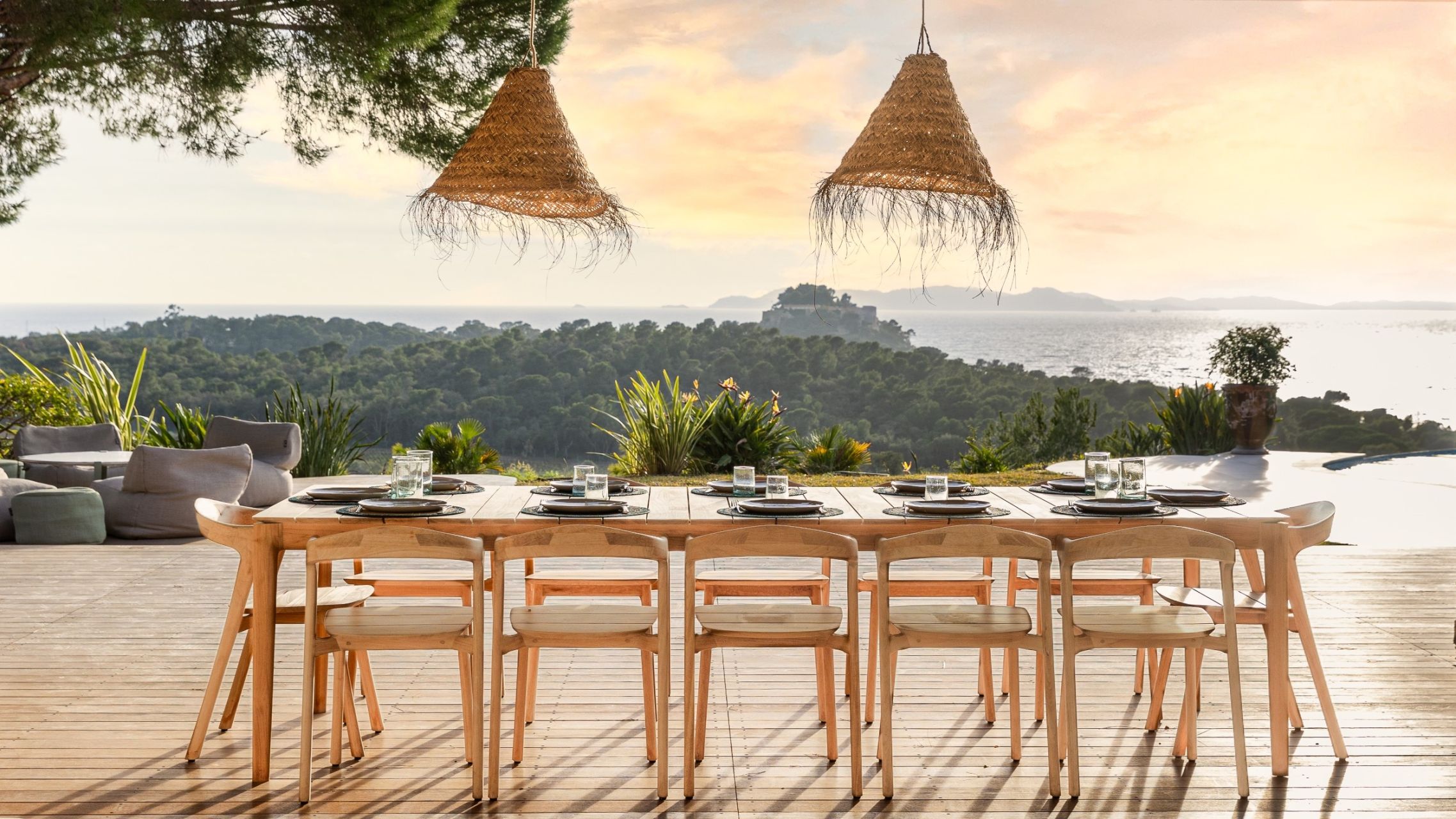 luxury house 6 Rooms for seasonal rent on BORMES LES MIMOSAS (83230)
