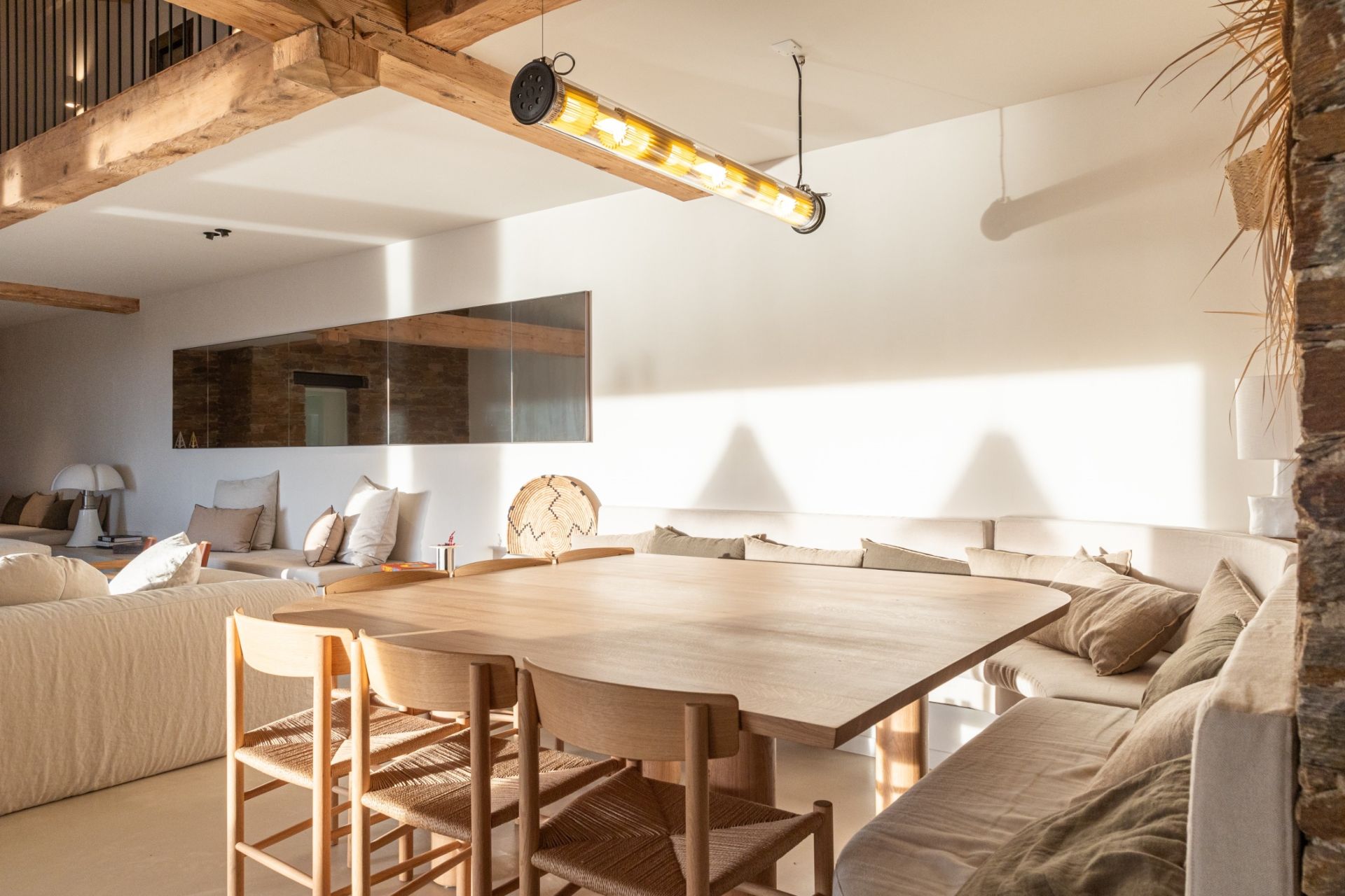 luxury house 6 Rooms for seasonal rent on BORMES LES MIMOSAS (83230)
