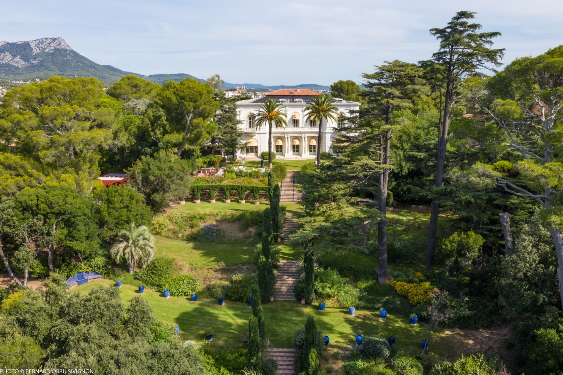 château 28 Pièces en location saisonnière sur LE PRADET (83220)
