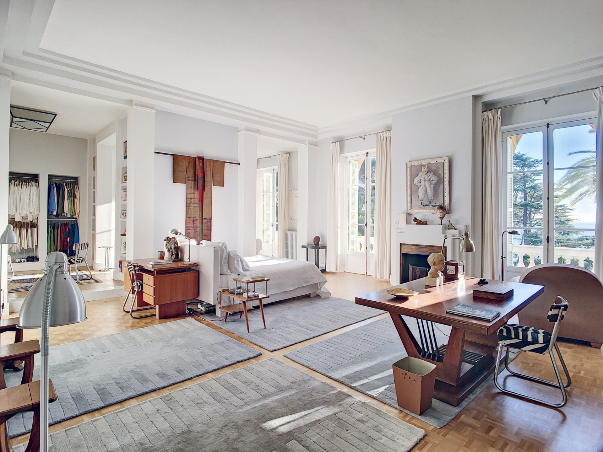 château 28 Pièces en location saisonnière sur LE PRADET (83220)