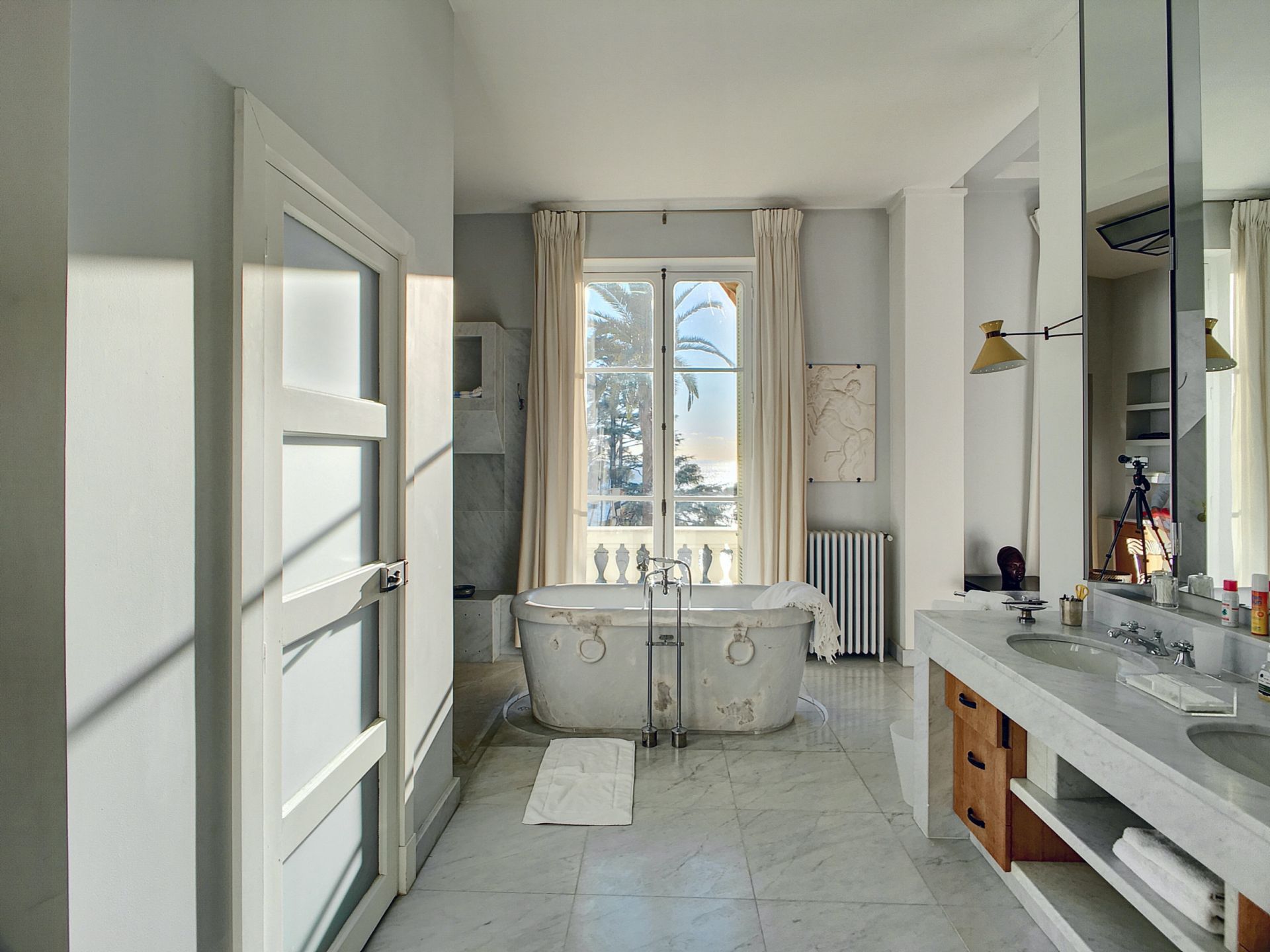 château 28 Pièces en location saisonnière sur LE PRADET (83220)