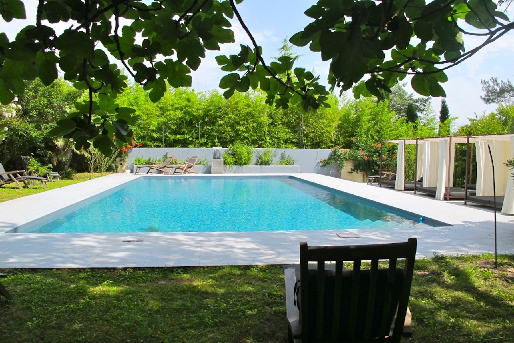 castle 15 Rooms for sale on UZES (30700)